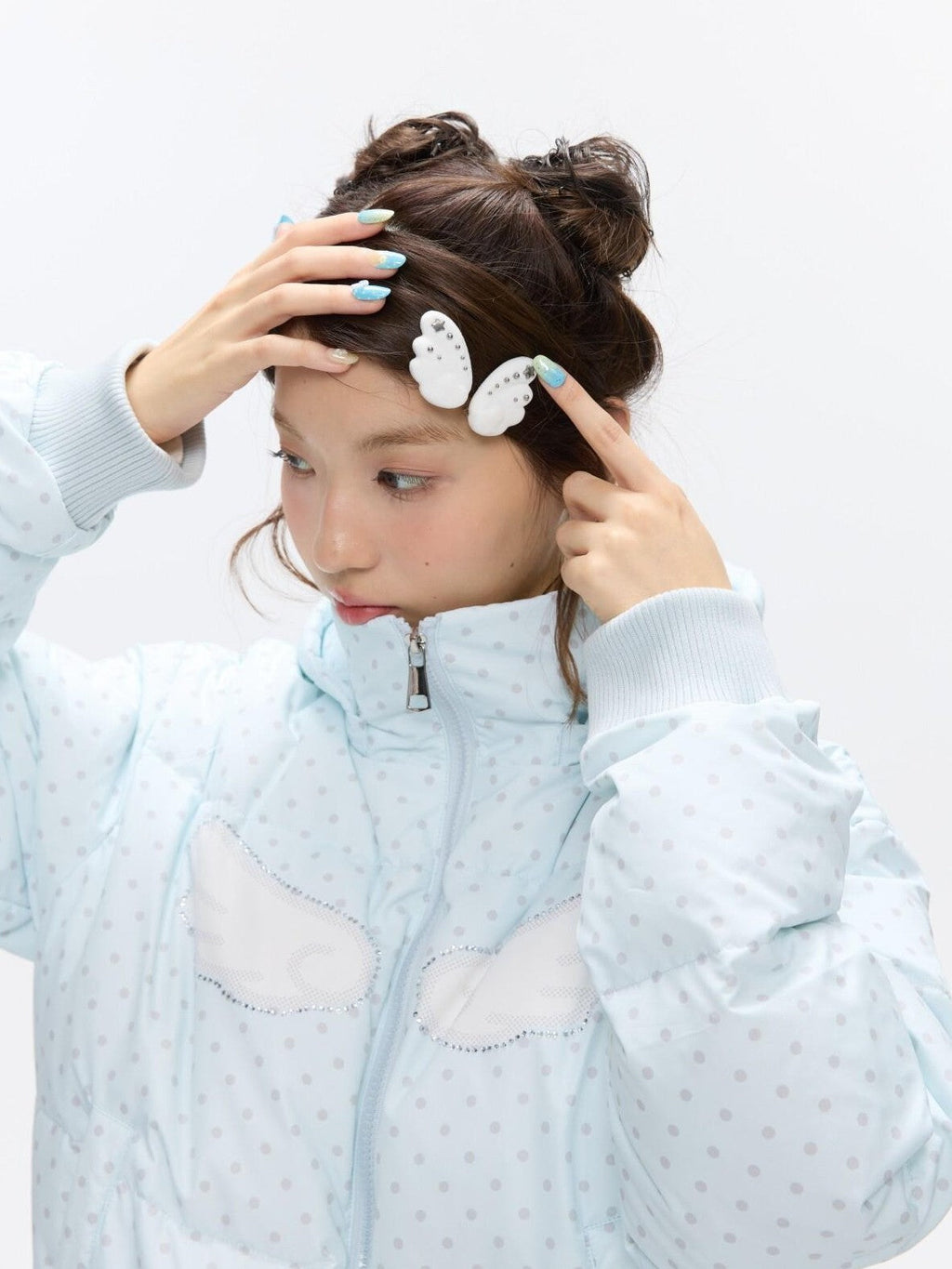 White Cloud Wing Flocked Side Fringe Women's Resin Hair Clips