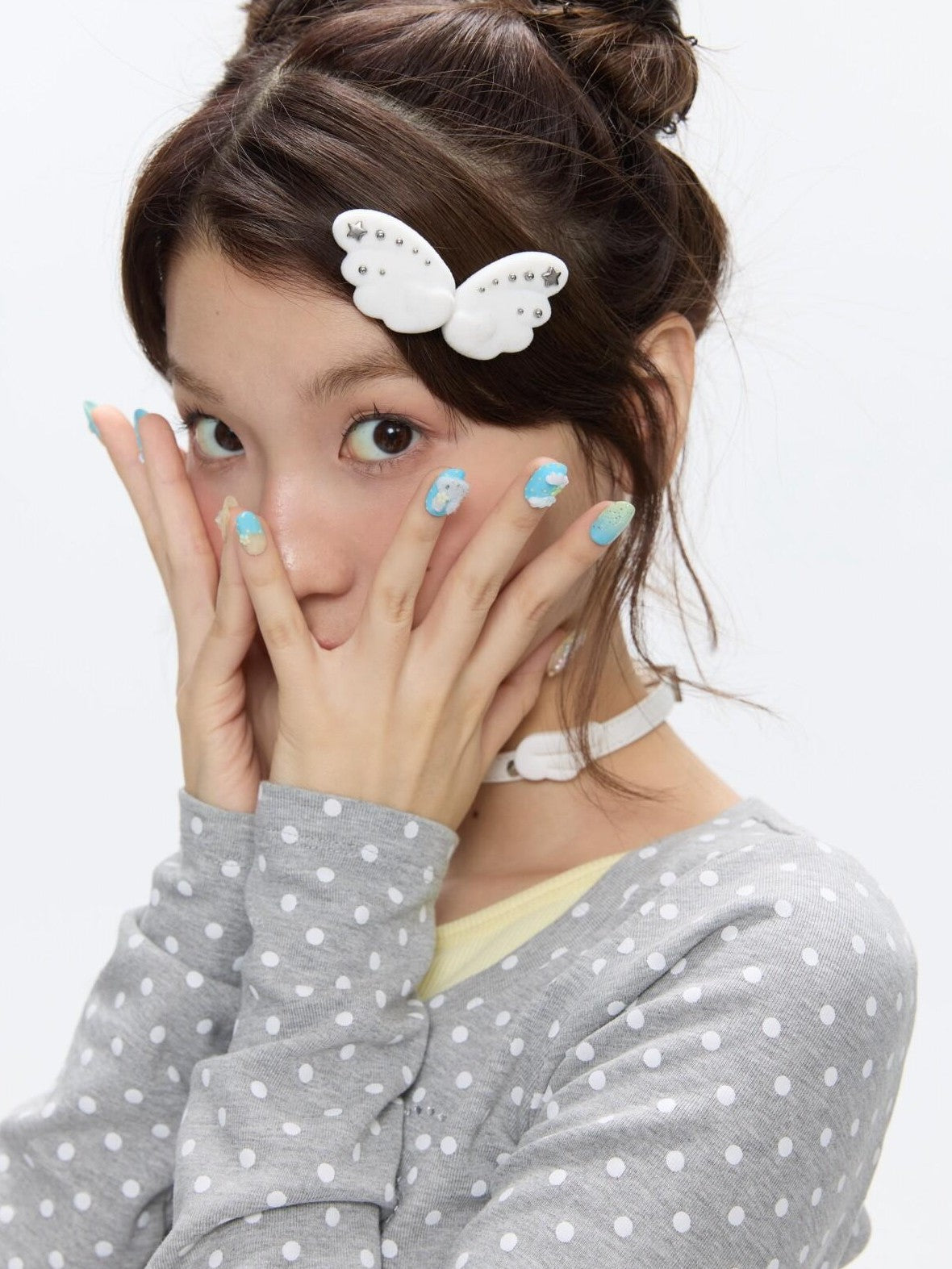 White Cloud Wing Flocked Side Fringe Women's Resin Hair Clips