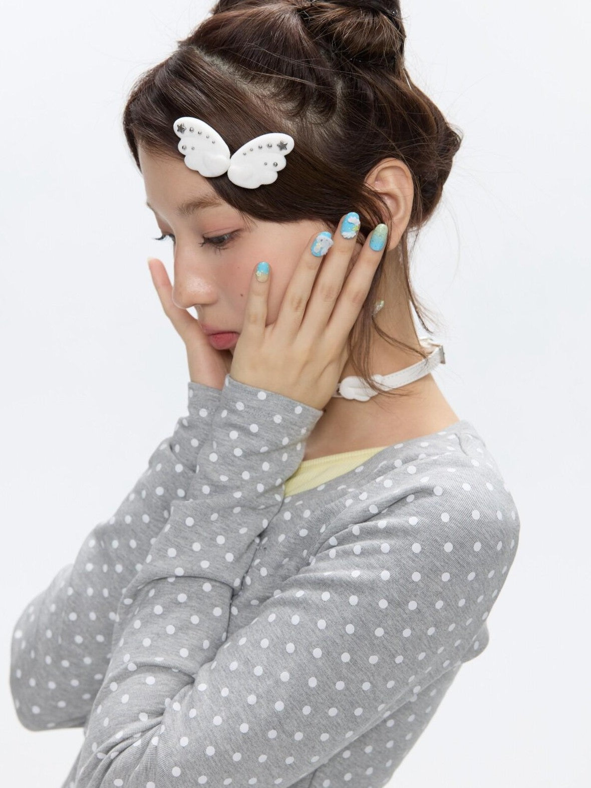 White Cloud Wing Flocked Side Fringe Women's Resin Hair Clips
