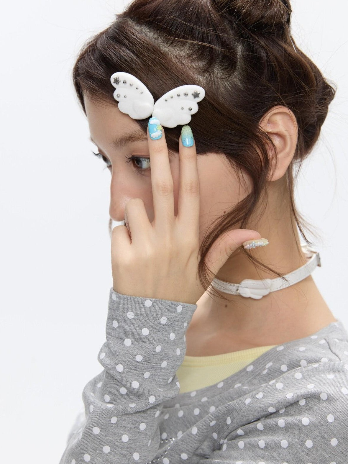 White Cloud Wing Flocked Side Fringe Women's Resin Hair Clips