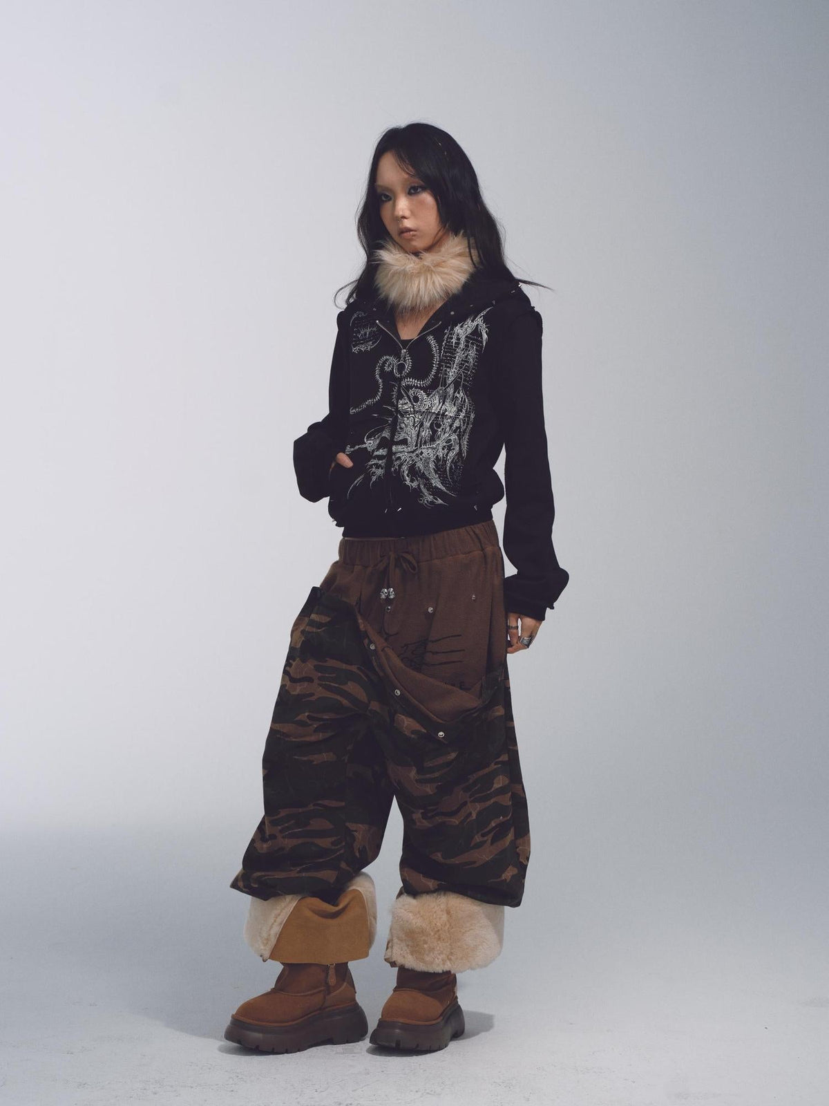 Deformed Camo Low Waist Sweatpants Loose Fit Stretch Print