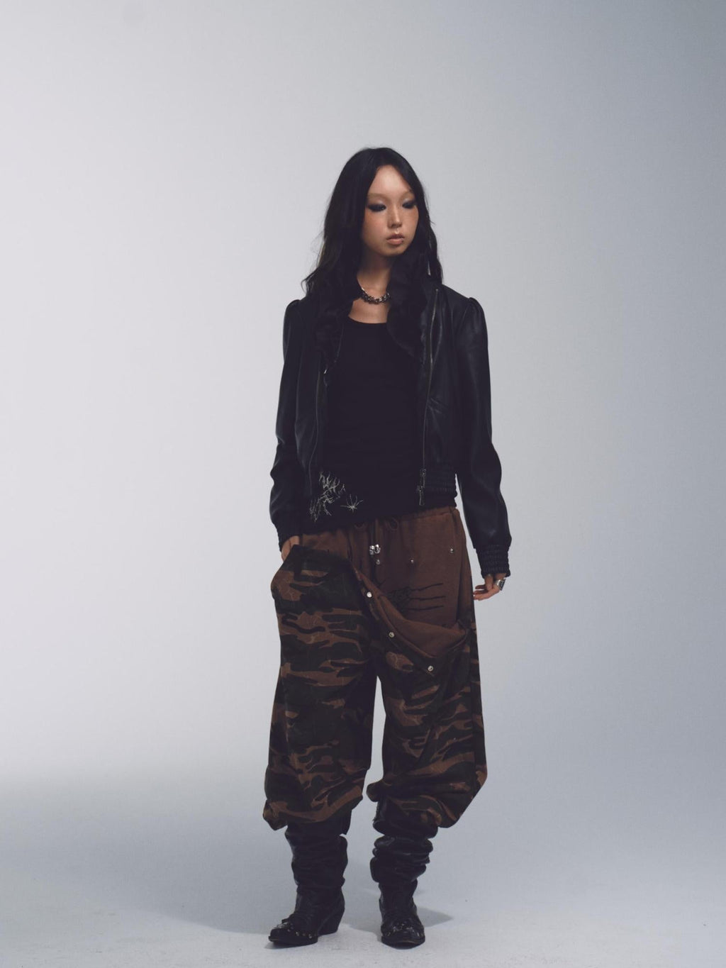 Deformed Camo Low Waist Sweatpants Loose Fit Stretch Print
