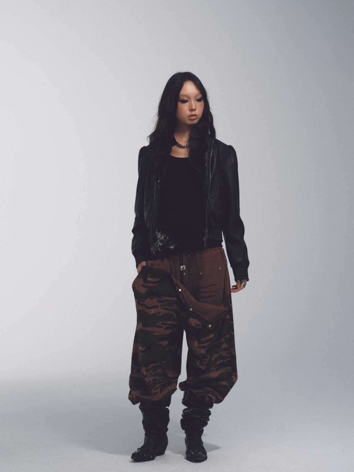 Deformed Camo Low Waist Sweatpants Loose Fit Stretch Print
