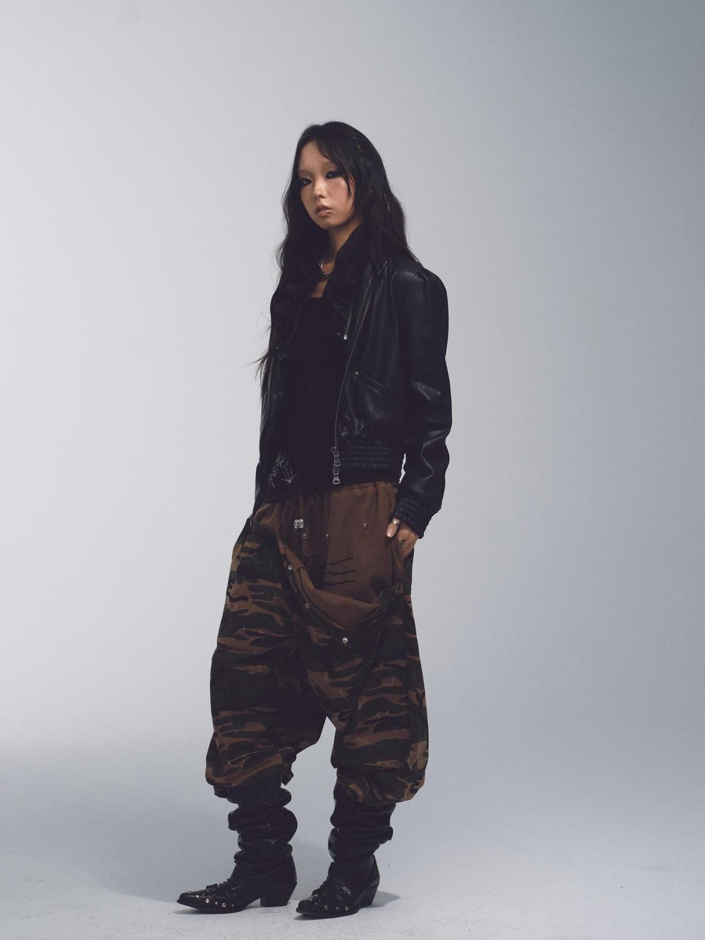 Deformed Camo Low Waist Sweatpants Loose Fit Stretch Print