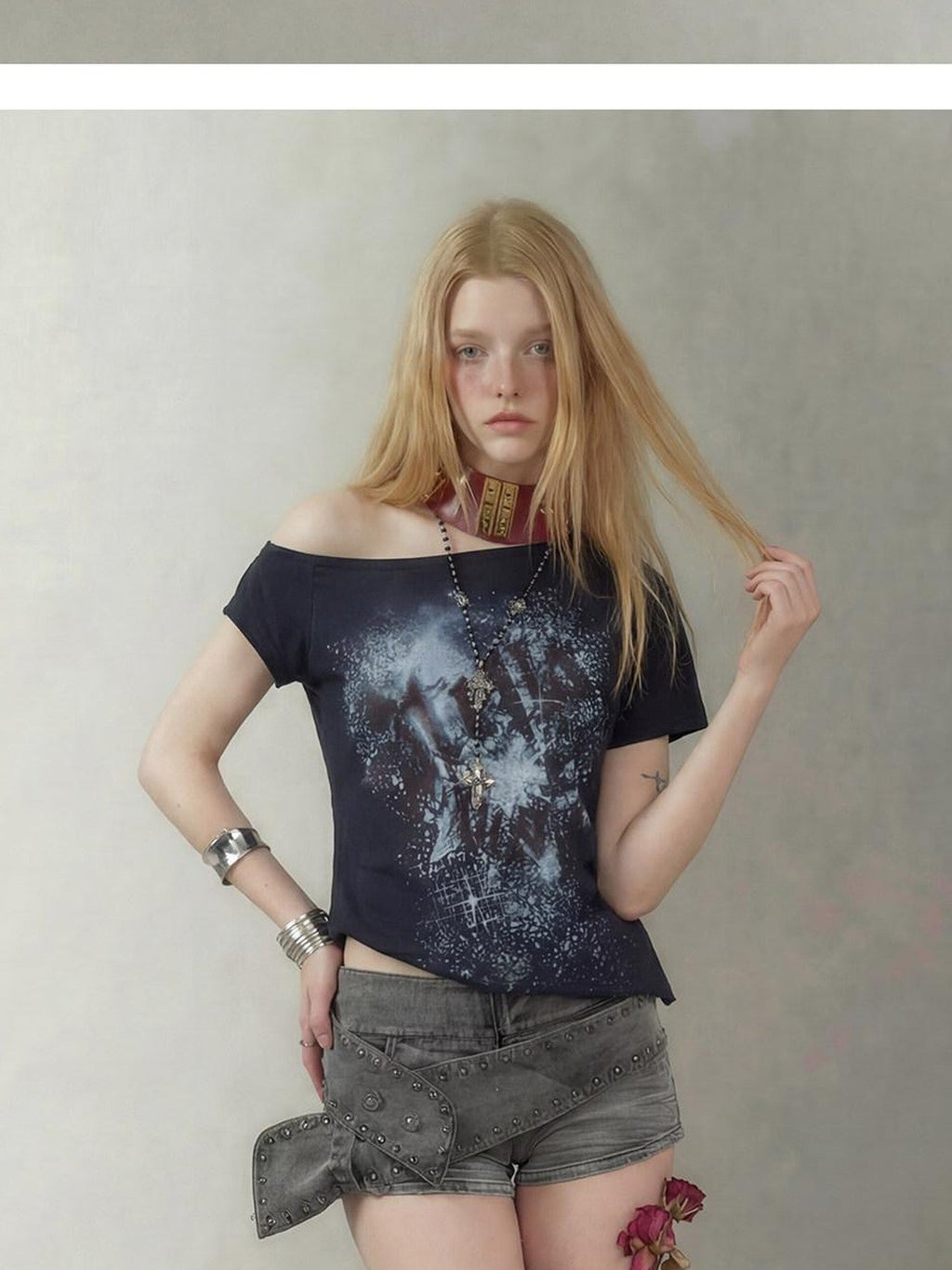 Black Star Print Asymmetric Waist Slimming Women's Cotton Off-shoulder T-shirts