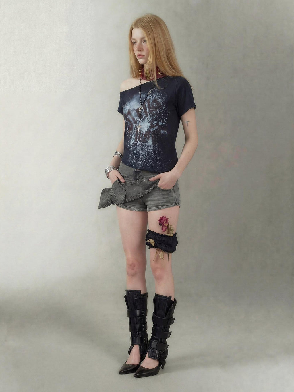 Black Star Print Asymmetric Waist Slimming Women's Cotton Off-shoulder T-shirts