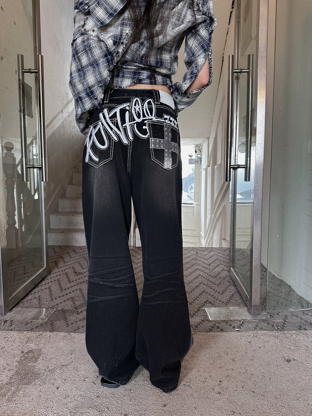Distressed Minimal Straight Low Rise Non Stretch Unisex Black Gray Denim Jeans