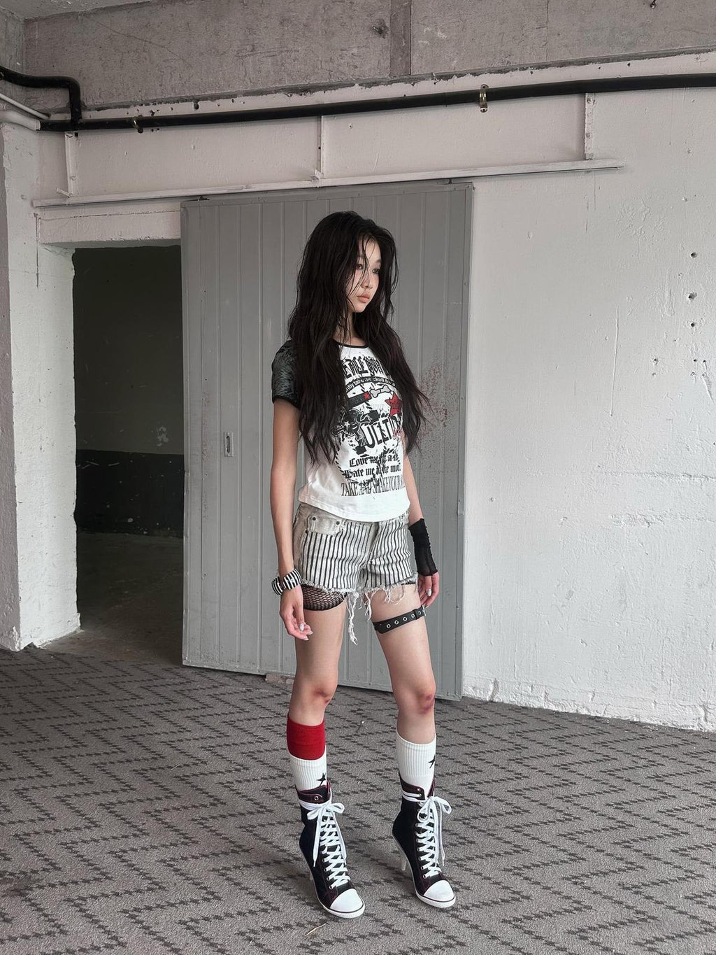 Durable Denim Low Waist Zipper Light Wash Dirty White Young Women Mini Skirt