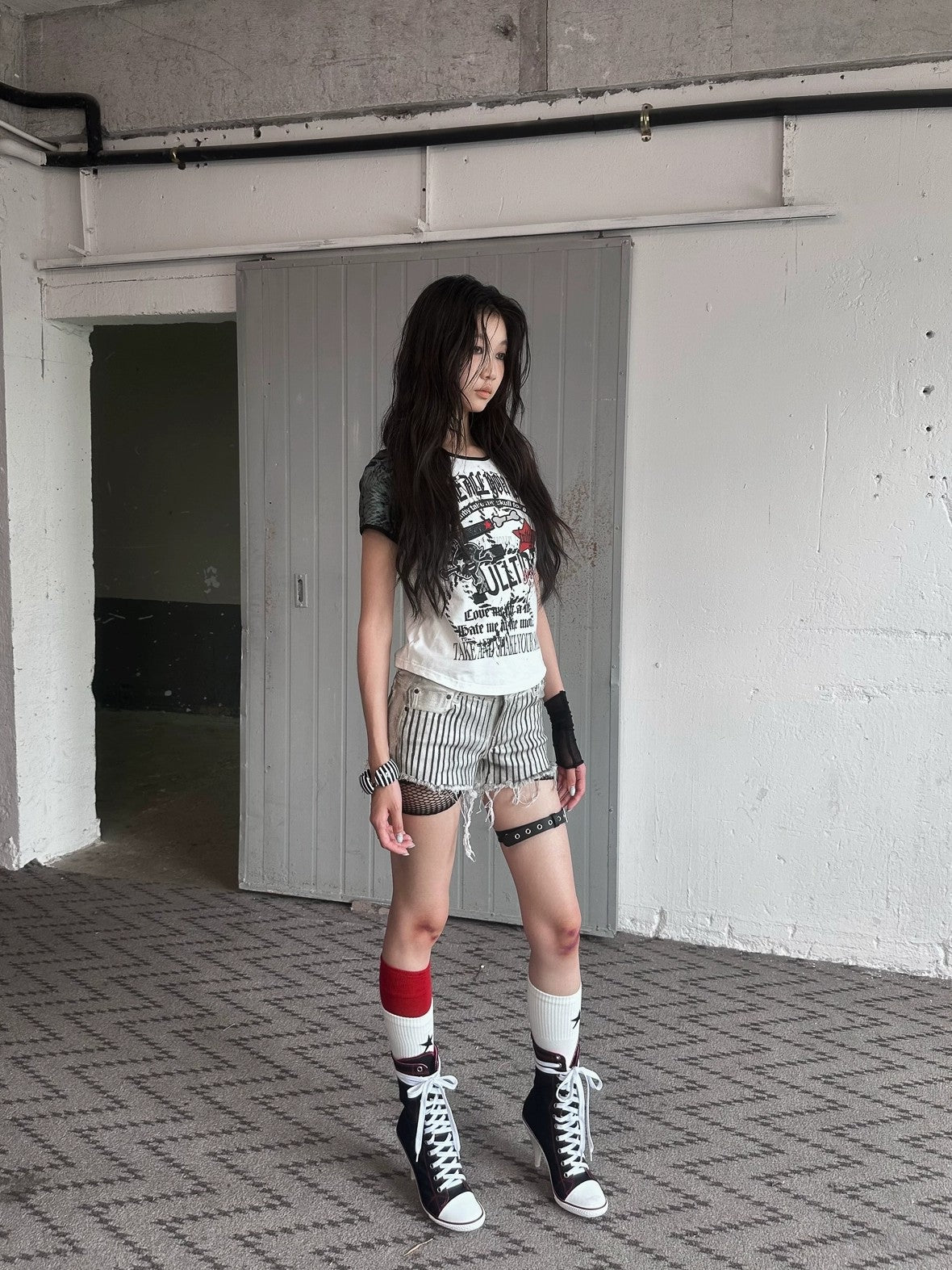 Printed Cropped Sexy Youth Round Neck Cotton Spandex Women Black Gray T-Shirt