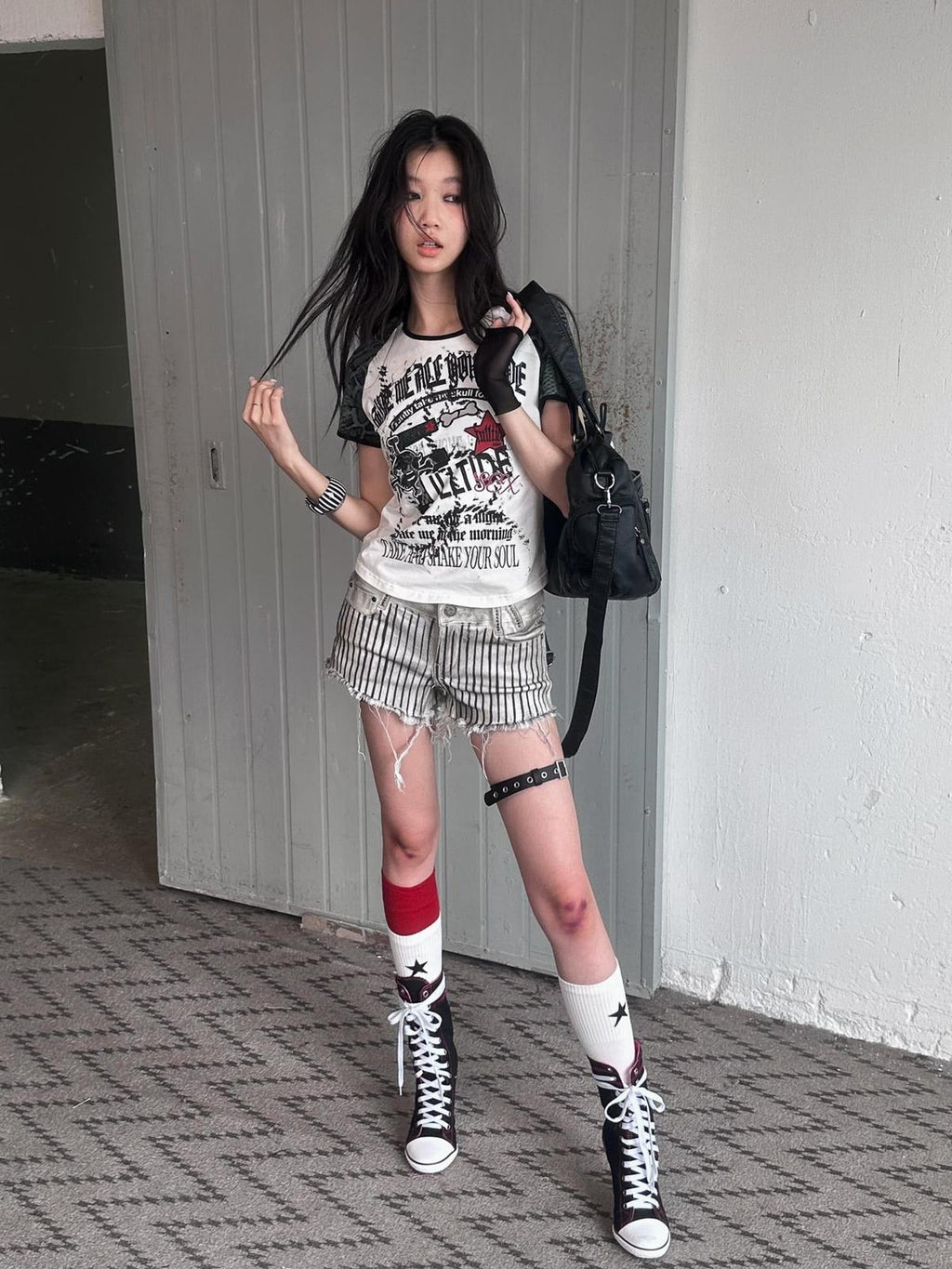 Printed Cropped Sexy Youth Round Neck Cotton Spandex Women Black Gray T-Shirt