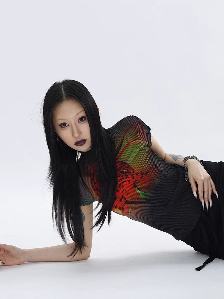 FUZZYKON | Lily Flame Grid Pleated Stretch Mock Neck T-Shirt [ID:]