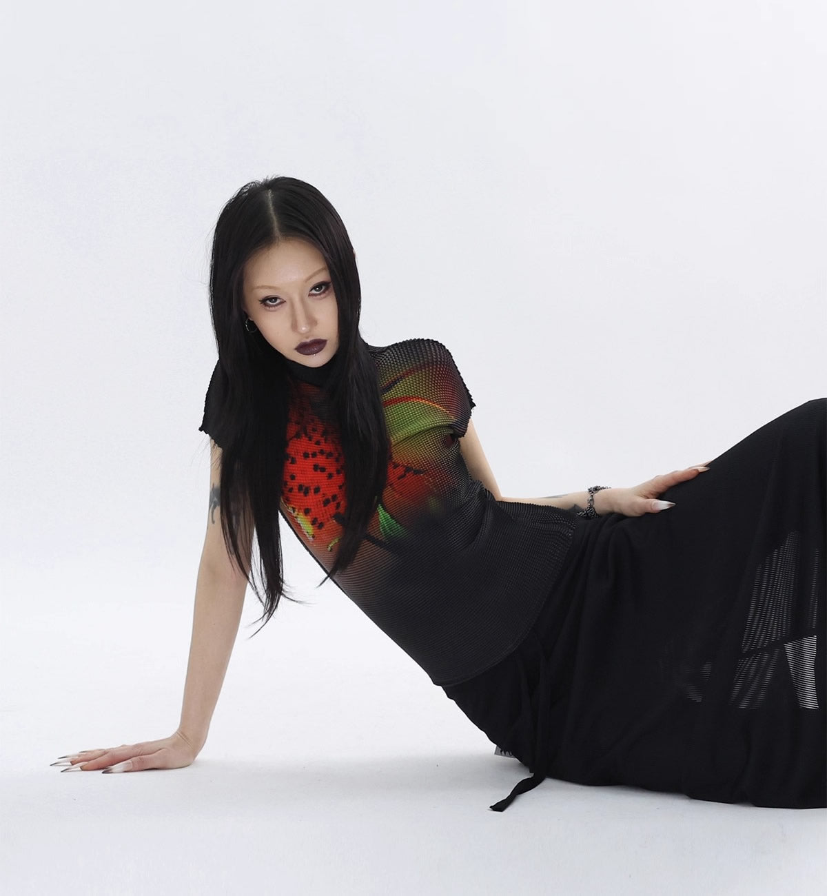 FUZZYKON | Lily Flame Grid Pleated Stretch Mock Neck T-Shirt [ID:]