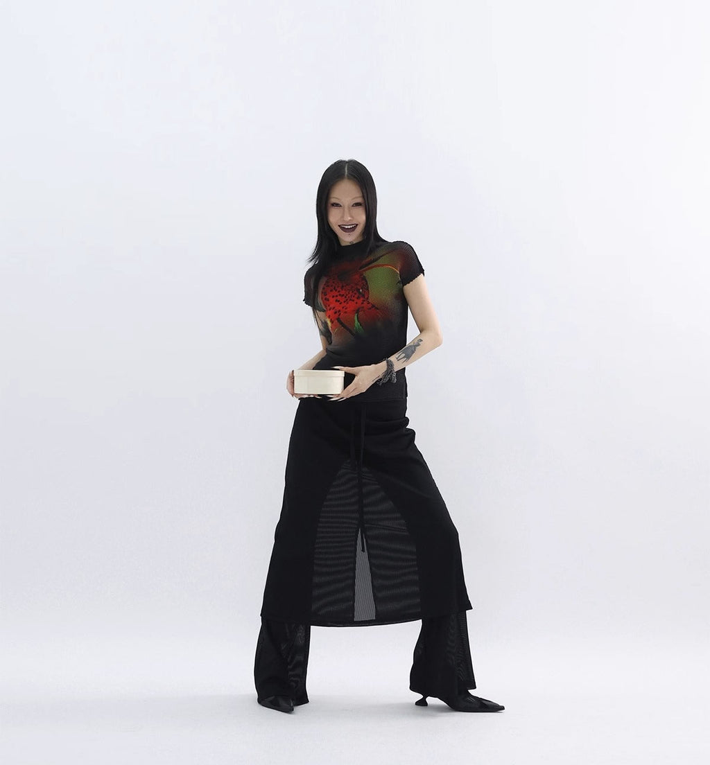 FUZZYKON | Lily Flame Grid Pleated Stretch Mock Neck T-Shirt [ID:]