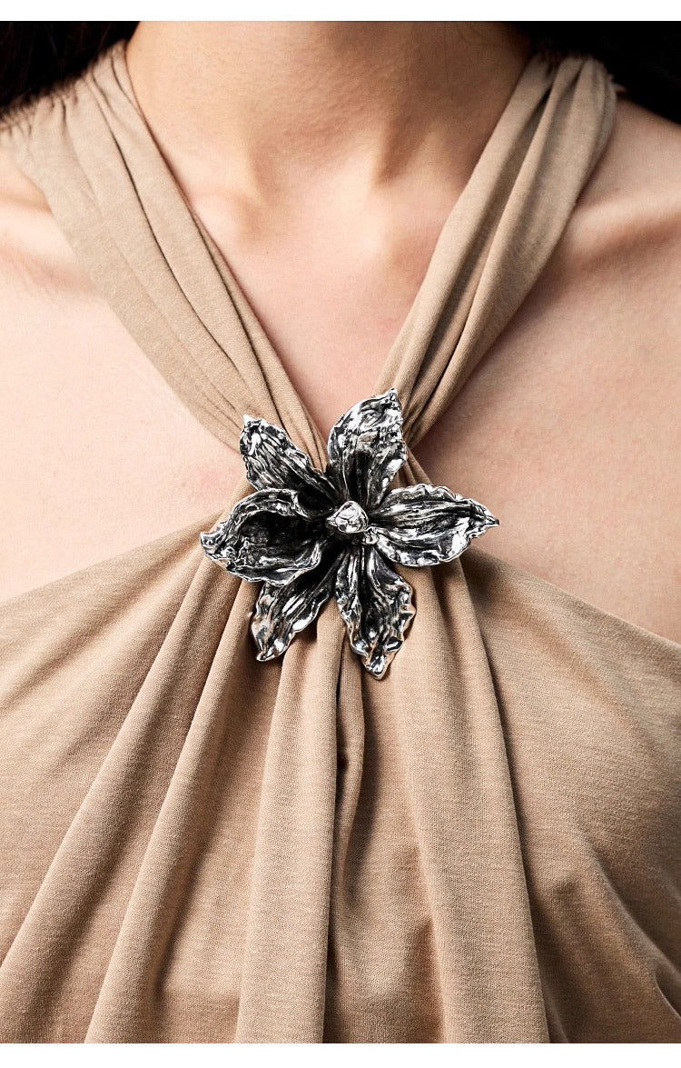 1JINN STUDIO | High Stretch Ruched Knot V Neck Acetate Halter Top [ID:]