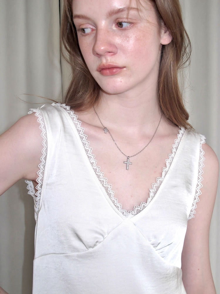 Minimalist Rhinestone Gothic Cross Pendant Layered Necklace
 [ID:0039AC]