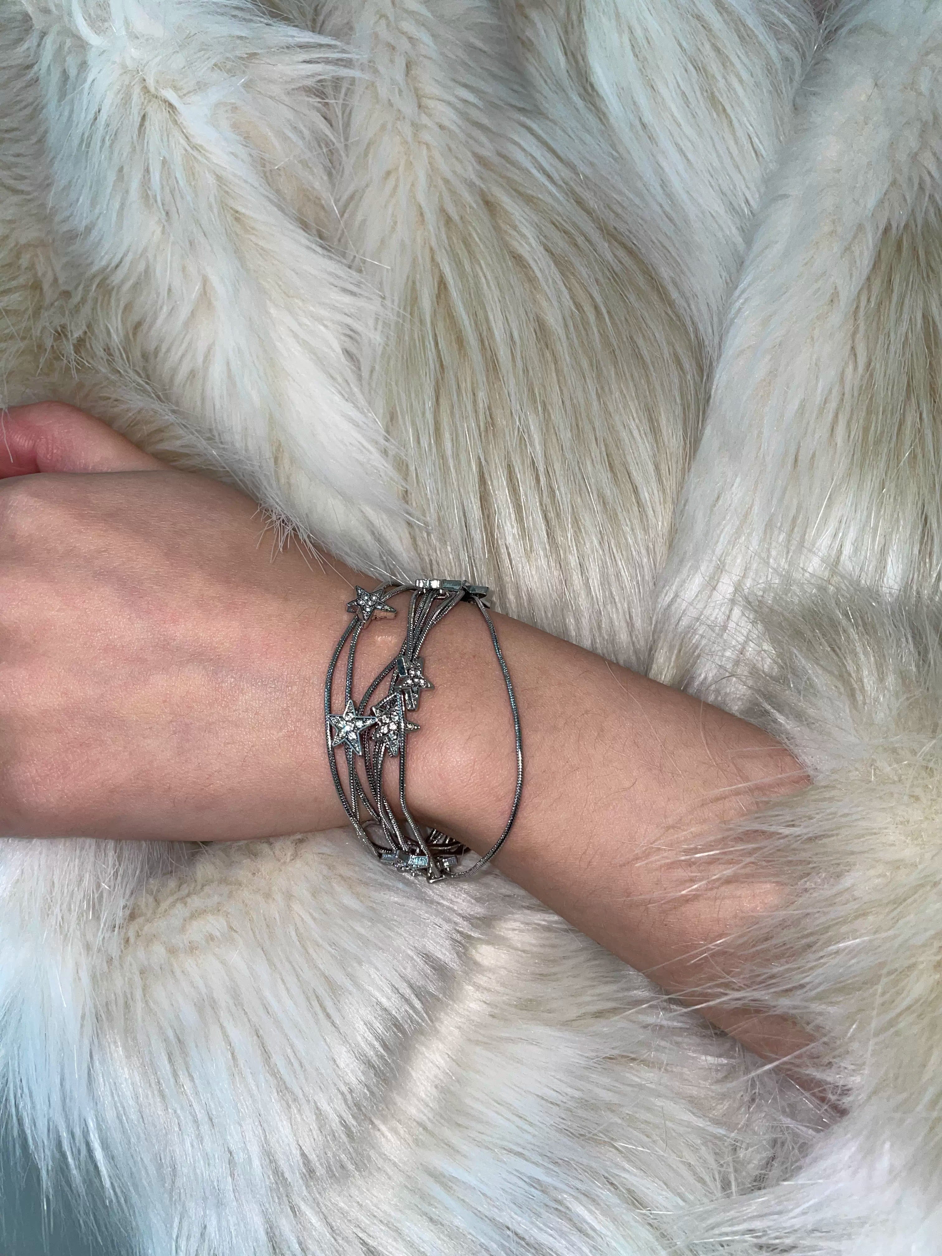 Layered Magnetic Star Rhinestone Bracelet Set Accessory
 [ID:0042AC]