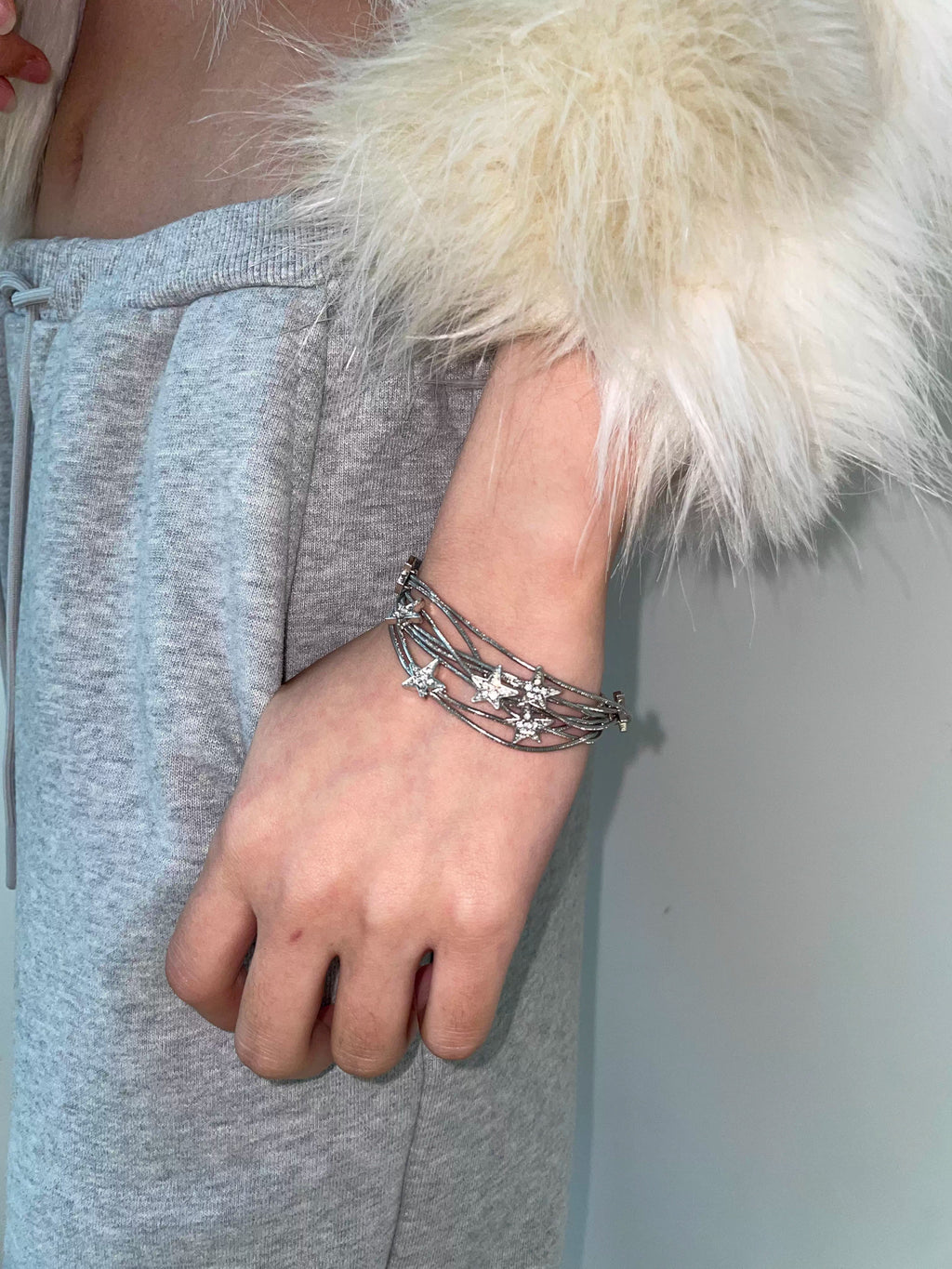 Layered Magnetic Star Rhinestone Bracelet Set Accessory
 [ID:0042AC]