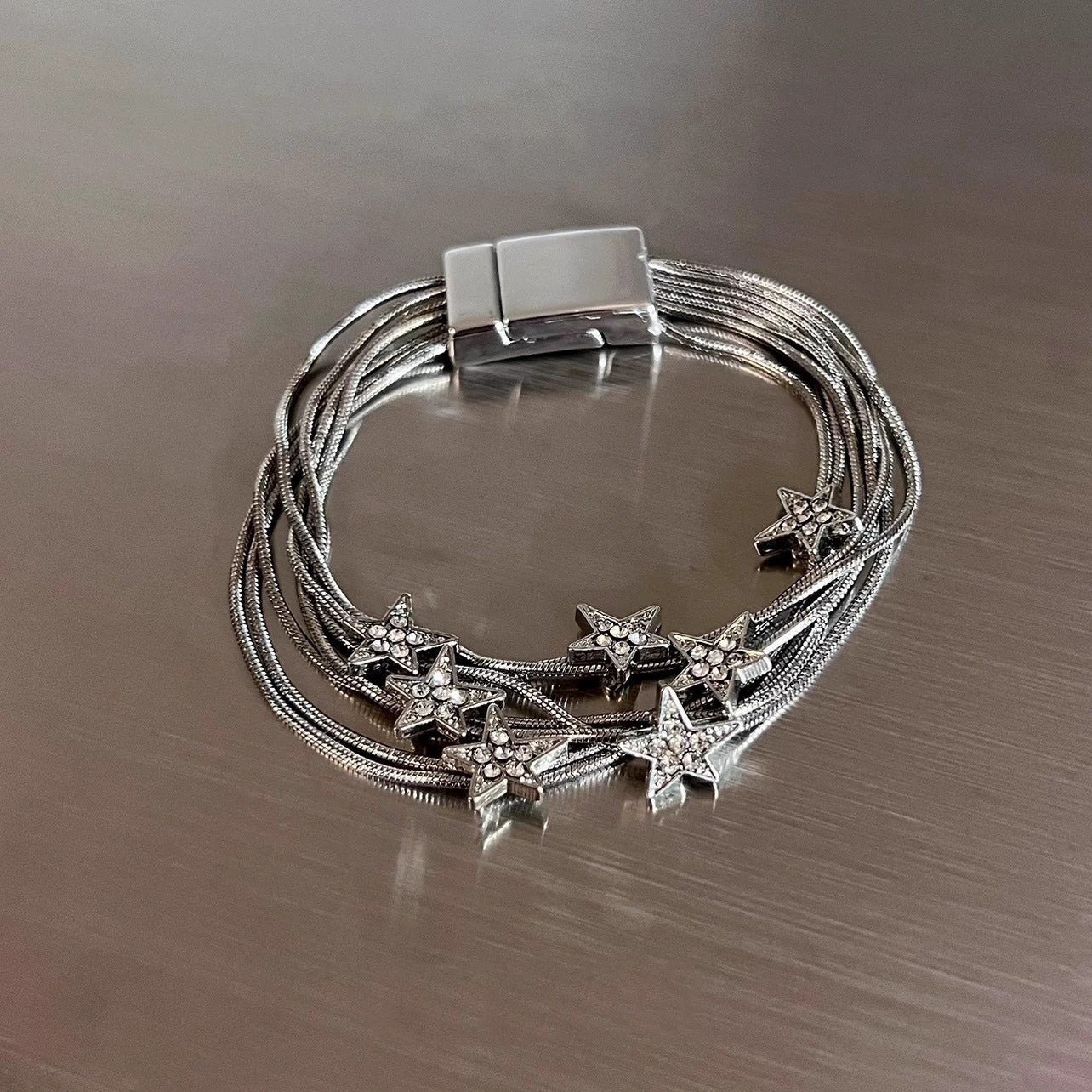 Layered Magnetic Star Rhinestone Bracelet Set Accessory
 [ID:0042AC]