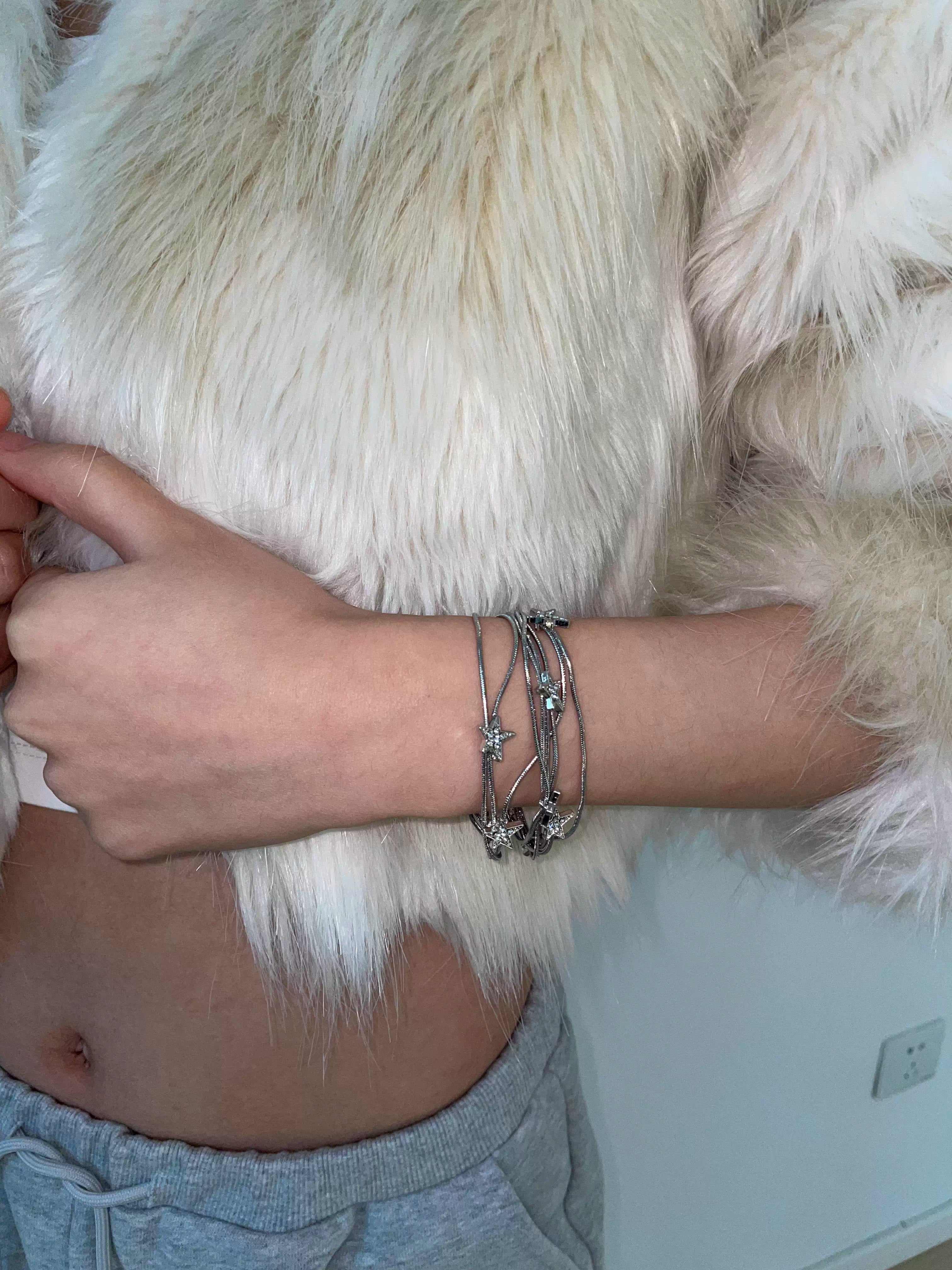Layered Magnetic Star Rhinestone Bracelet Set Accessory
 [ID:0042AC]