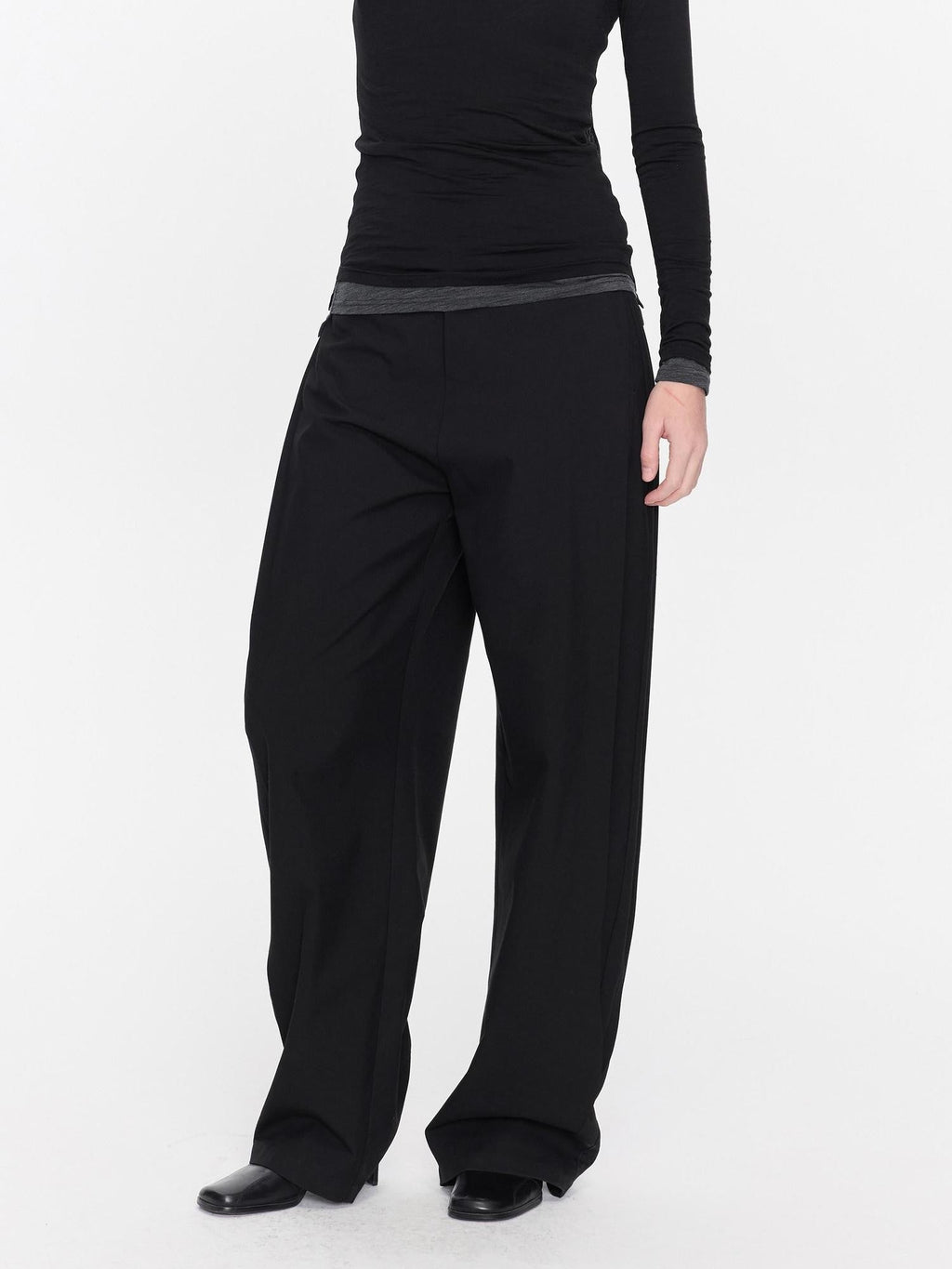 Black Minimal Pleated Tapered Relaxed Women's Polyester Blend Tailored Pants