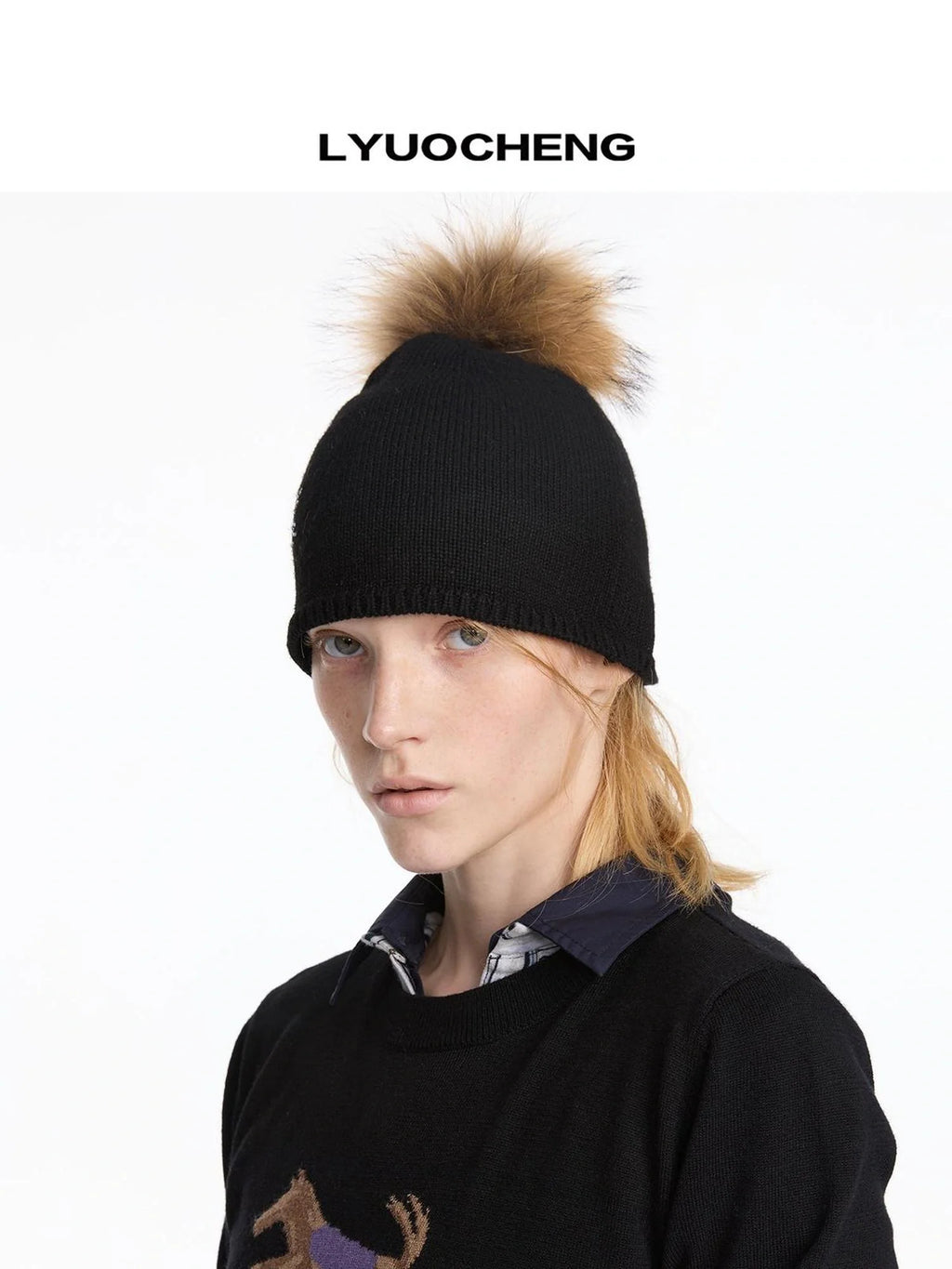 Vintage Snowflake Beanie With Detachable Fox Fur Pom