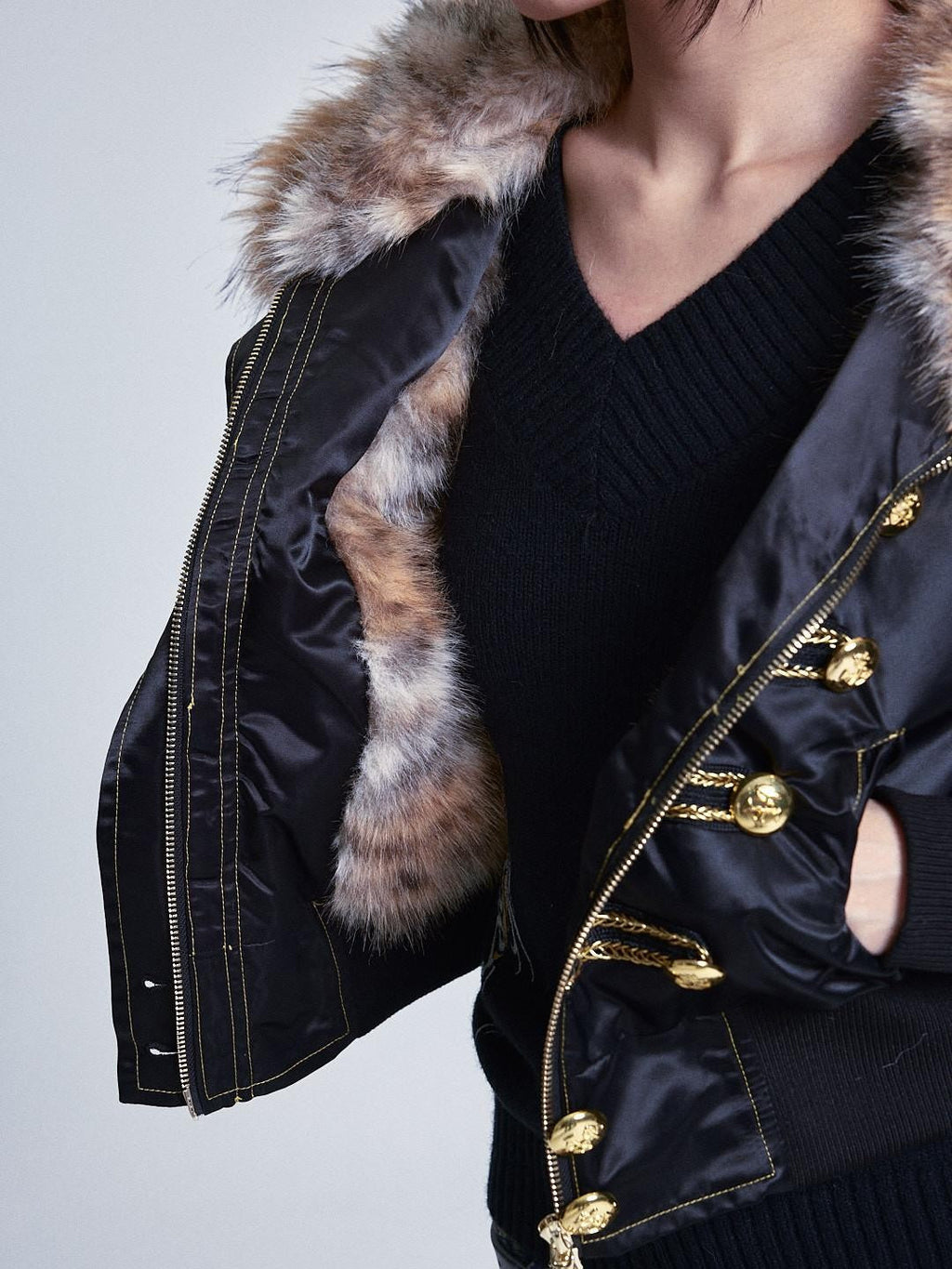 Black Fur Collar Hooded Regal Cropped Slim Women's Cotton Puffer Jackets