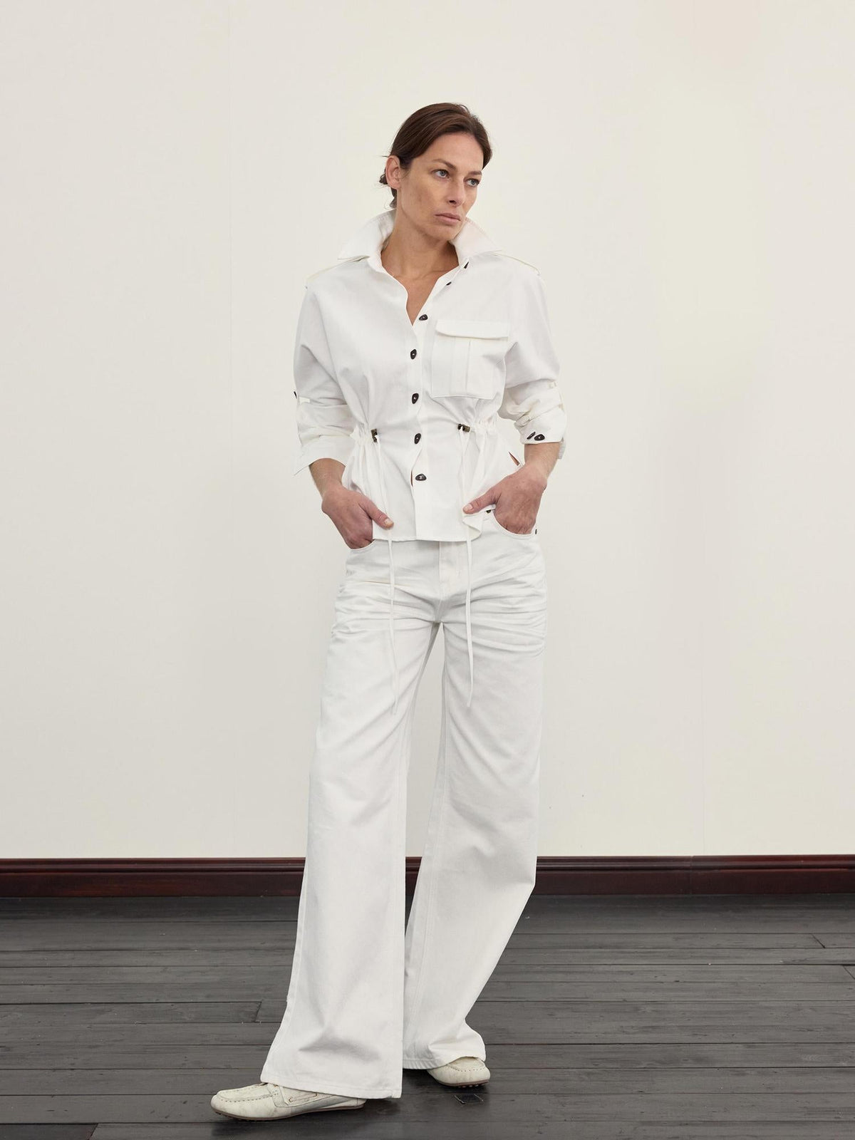 Elegant Casual White Textured Pleated Straight Jeans