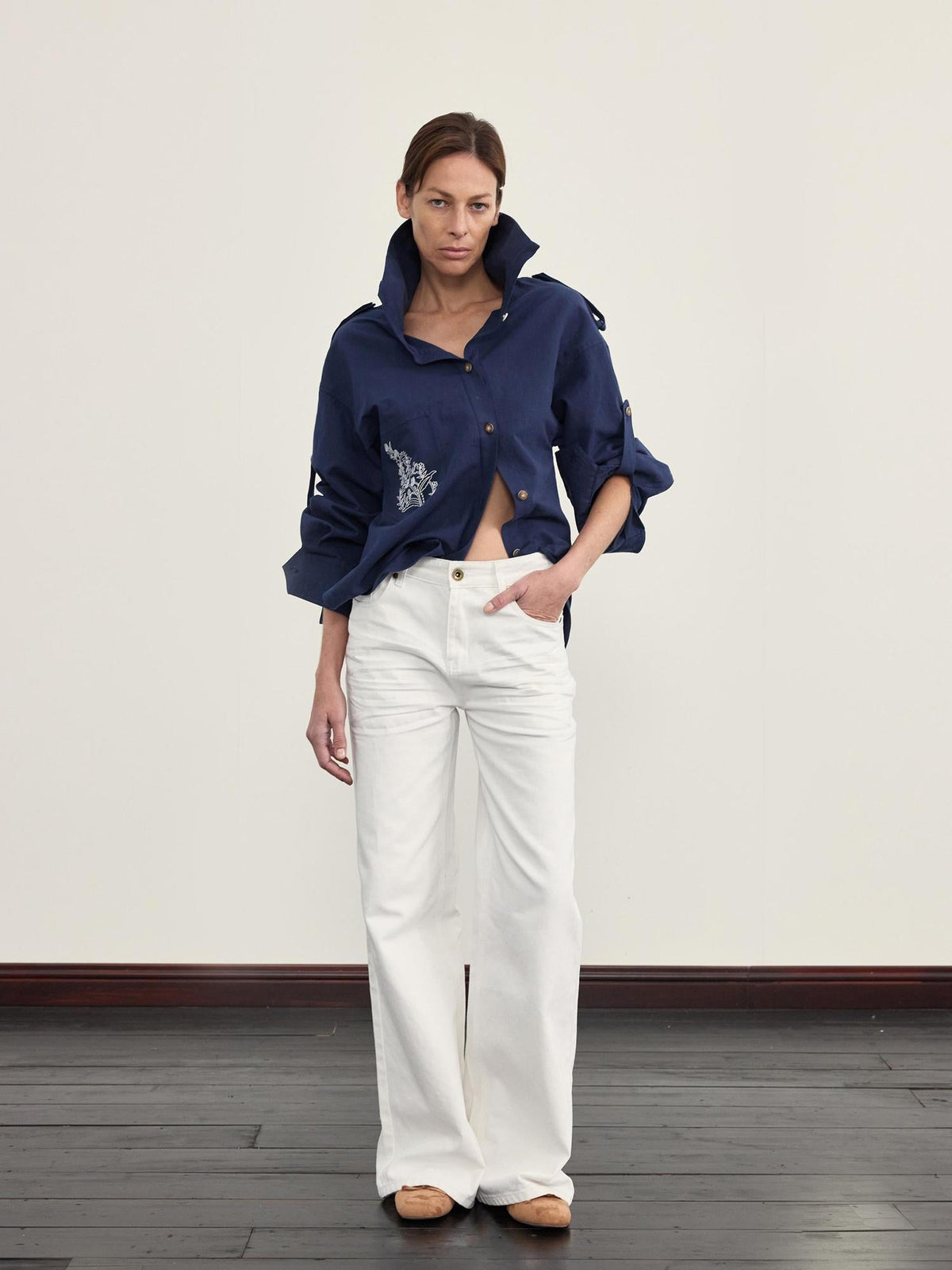 Elegant Casual White Textured Pleated Straight Jeans