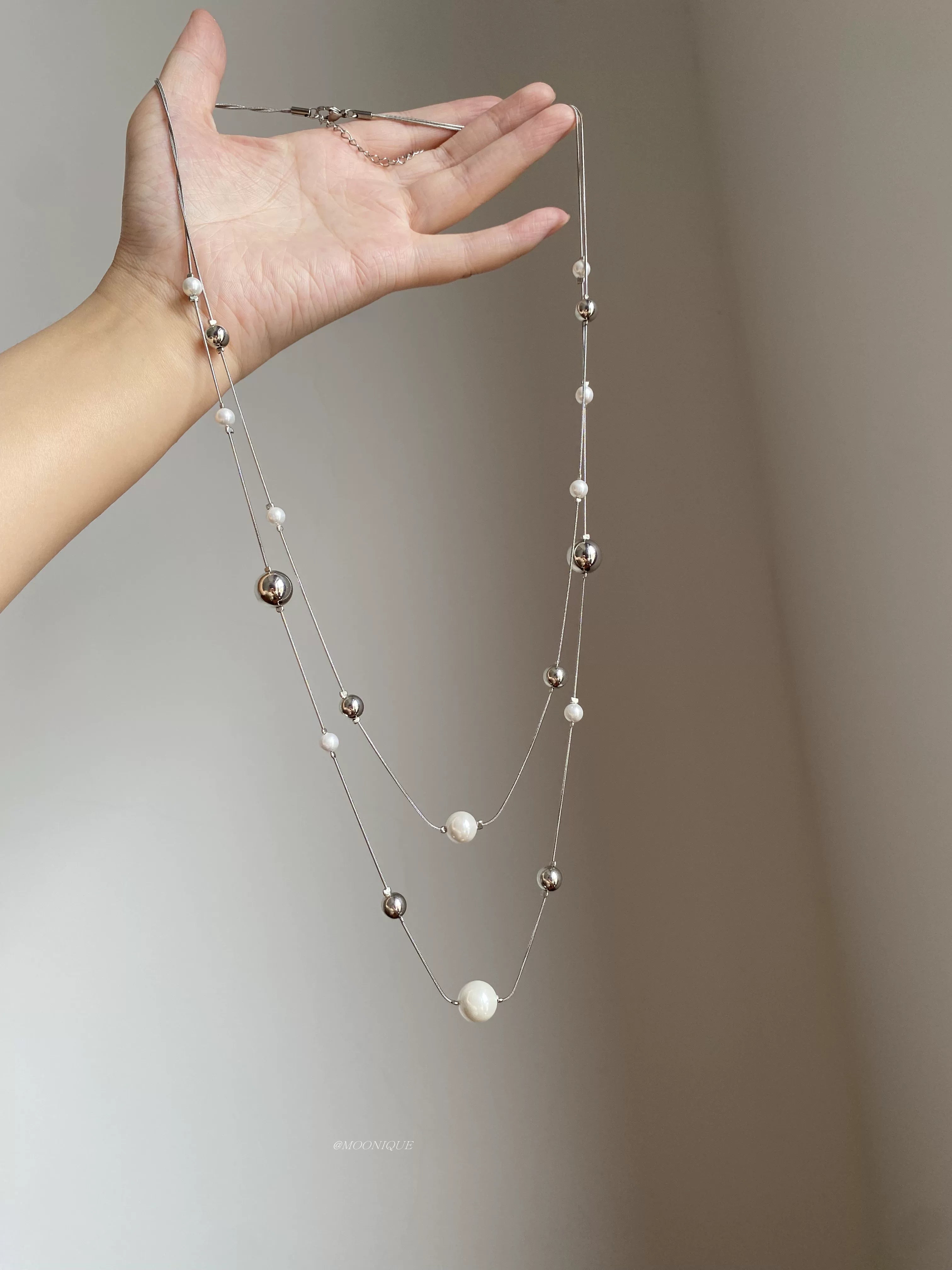 ELEGANT PEARL SWEATER NECKLACE