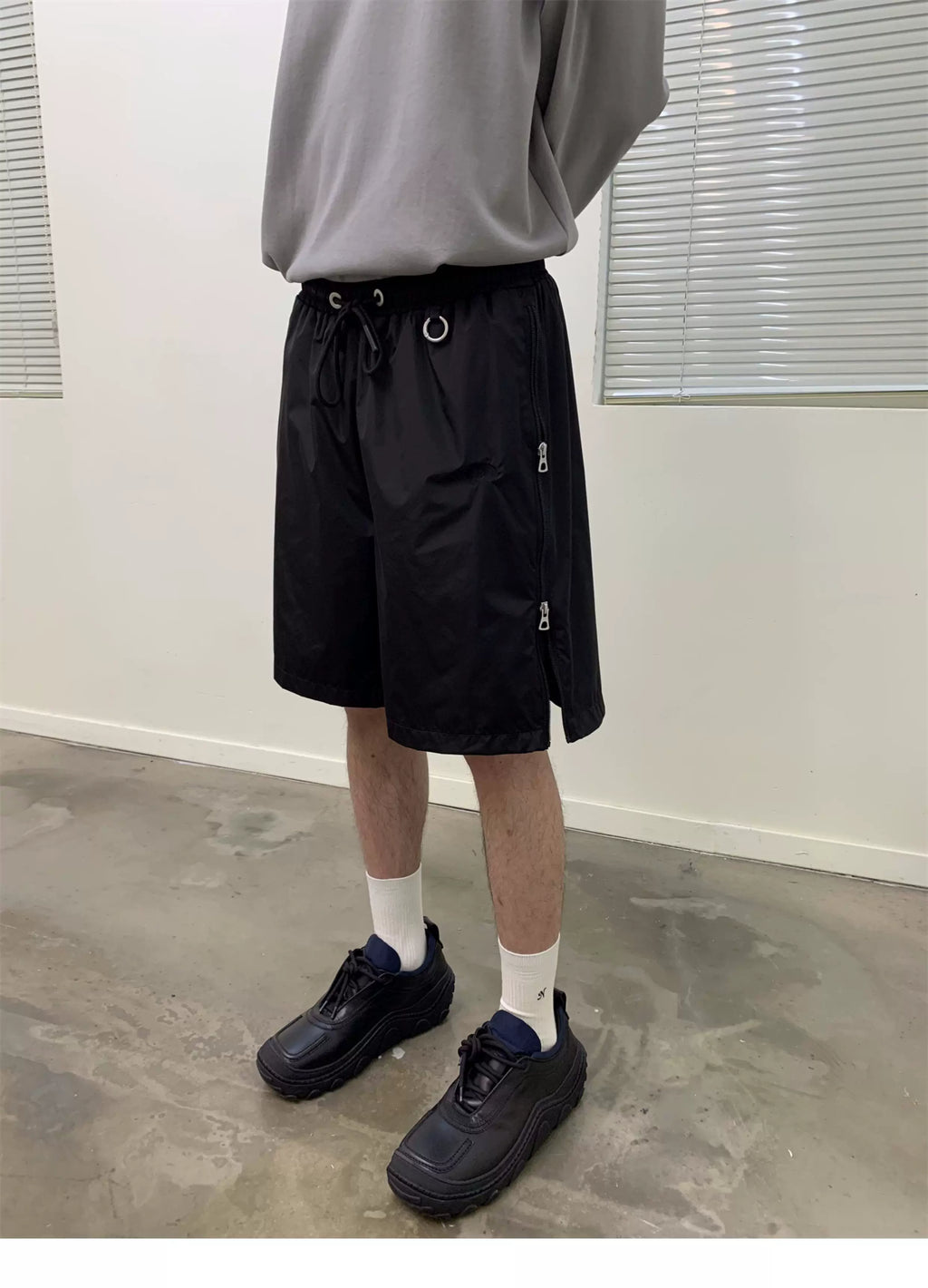 Switch Zip Shorts