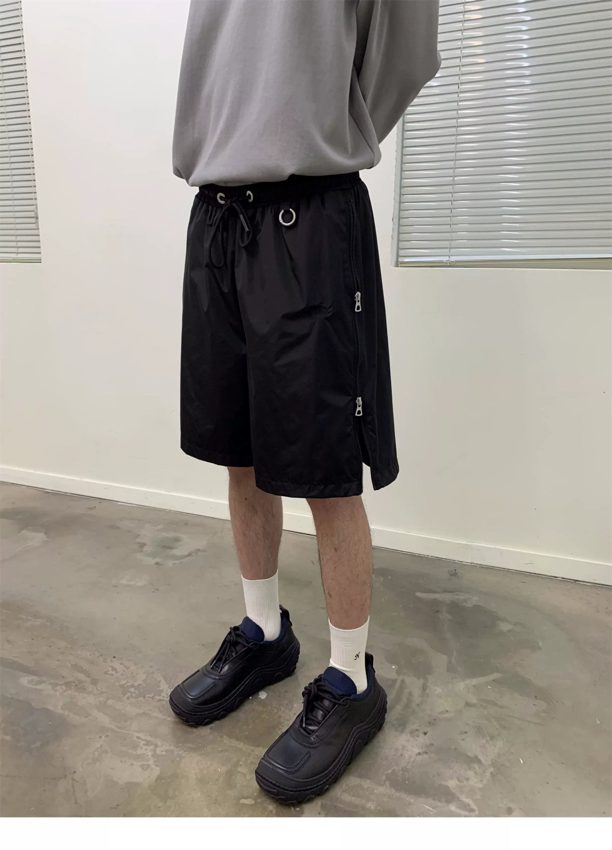 Switch Zip Shorts