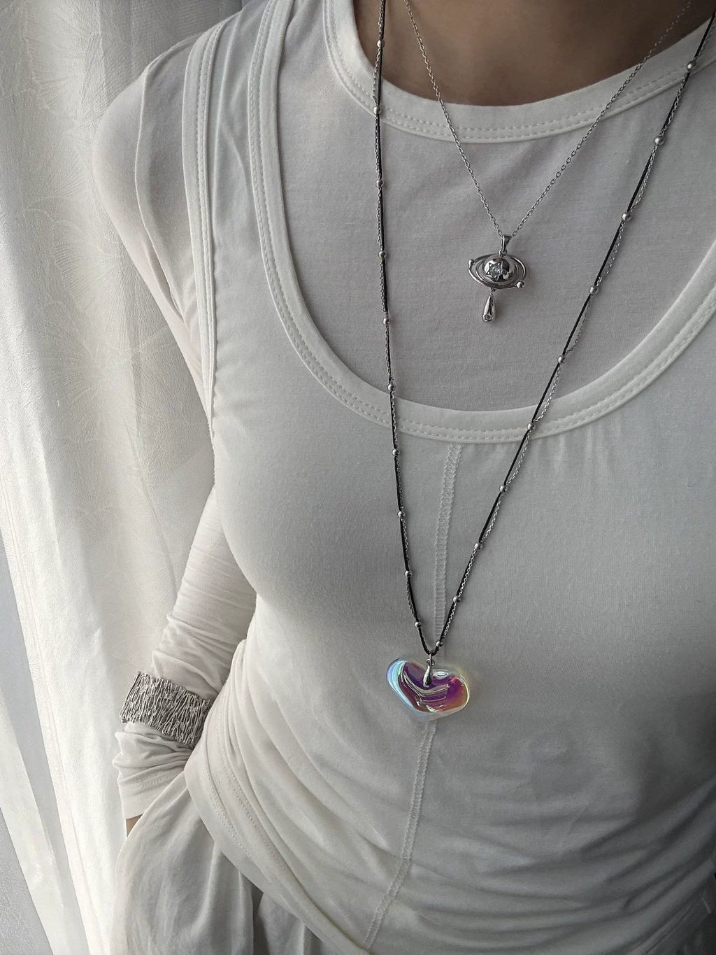 MINIMALIST LONG NECKLACE