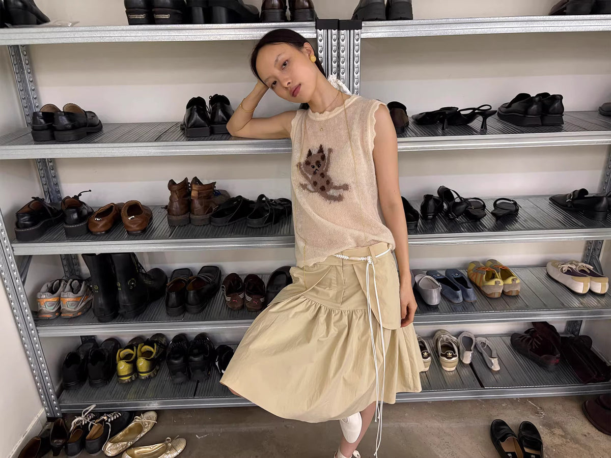 Antwerp Six Vector Foldline Skirt in Champagne Beige or Black Ink