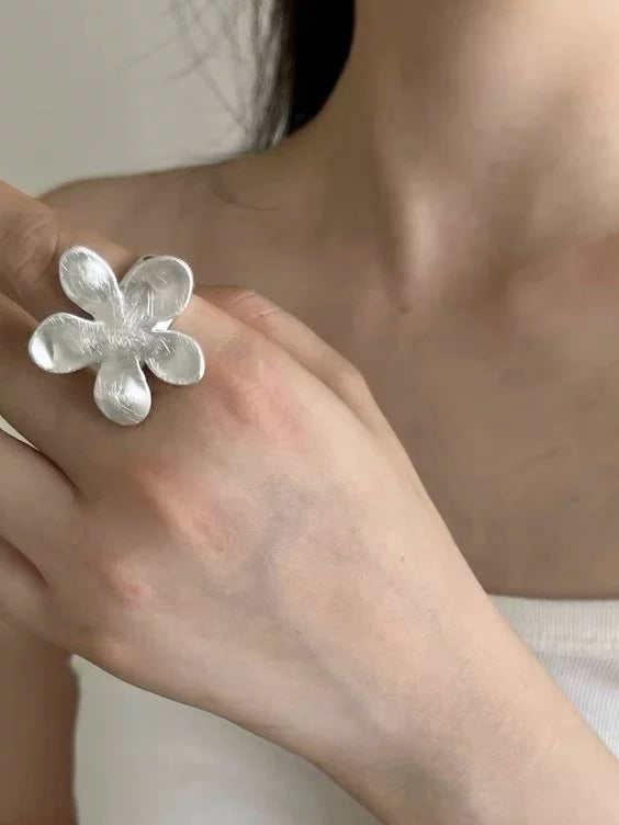 SILVER BLOSSOM RING TEE