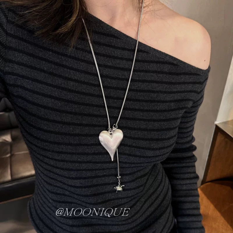 VINTAGE HEART PENDANT SWEATER CHAIN