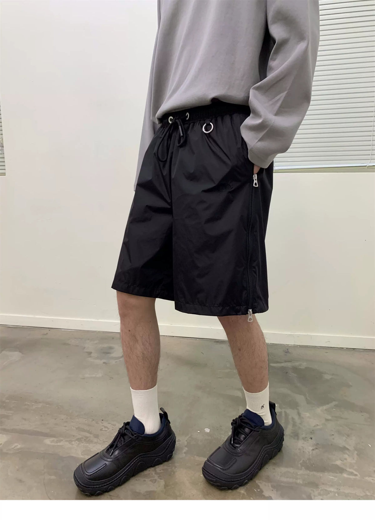 Switch Zip Shorts