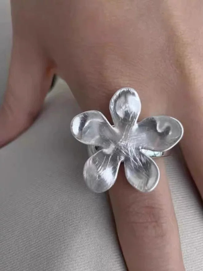 SILVER BLOSSOM RING TEE