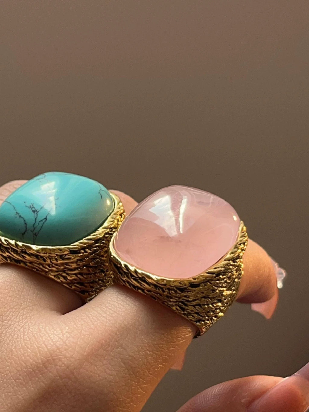 VINTAGE STONE RING DESIGN