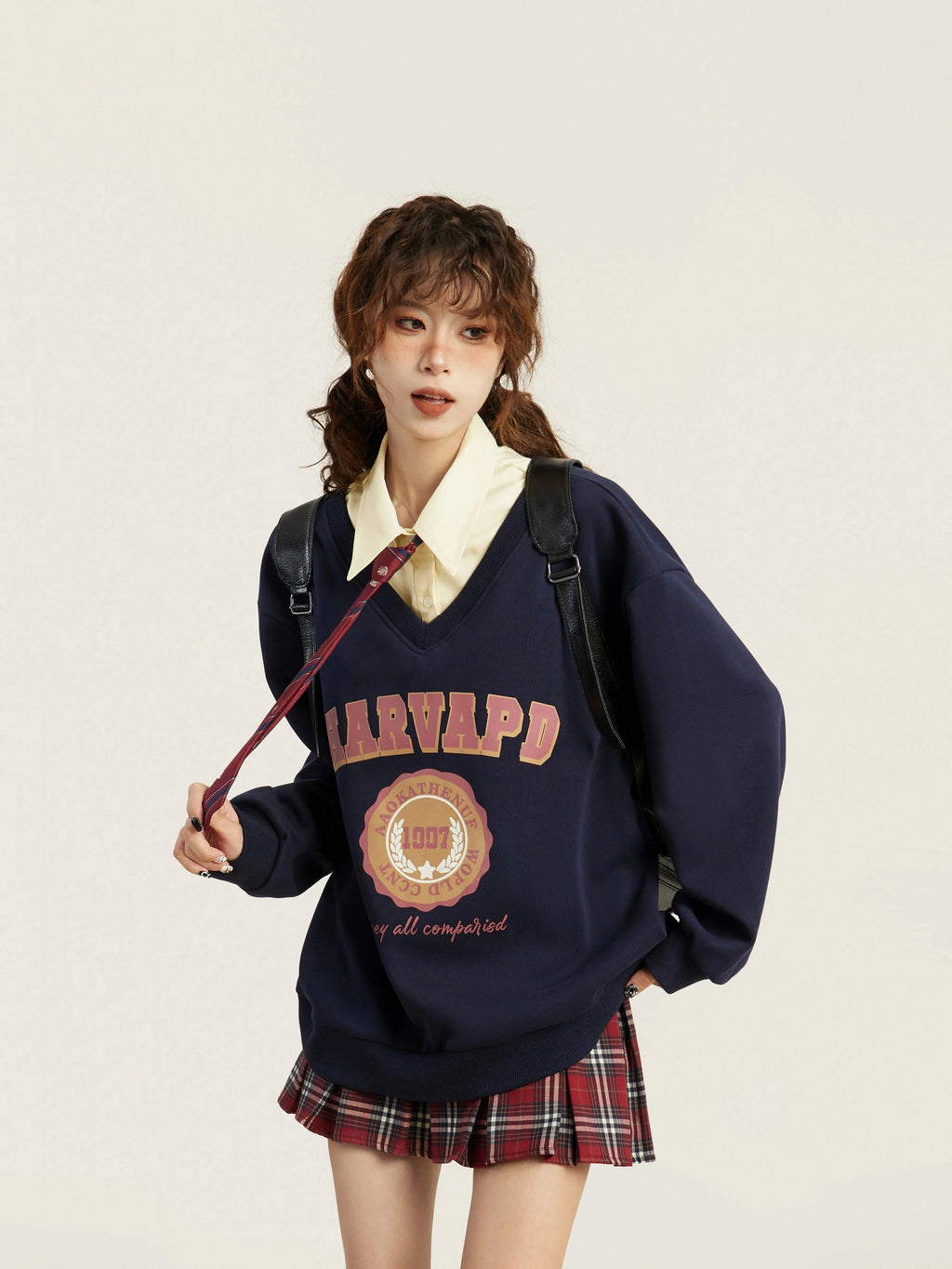 RETRO COLLEGE V-NECK SWEATER