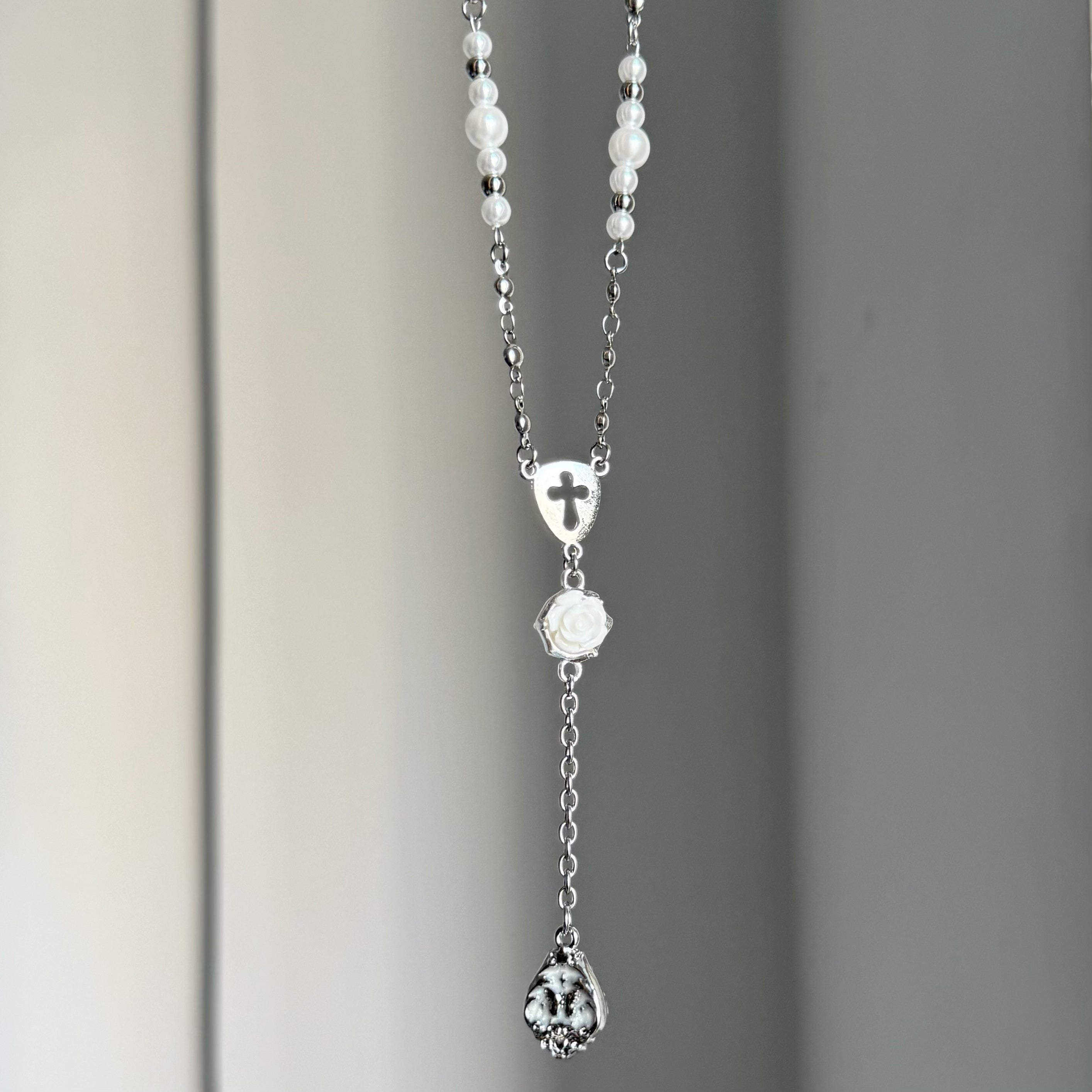 BAROQUE ROSE CROSS BEADED NECKLACE