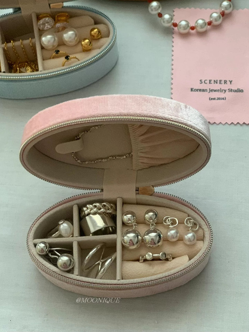 LUXURY VELVET TRAVEL JEWELRY BOX