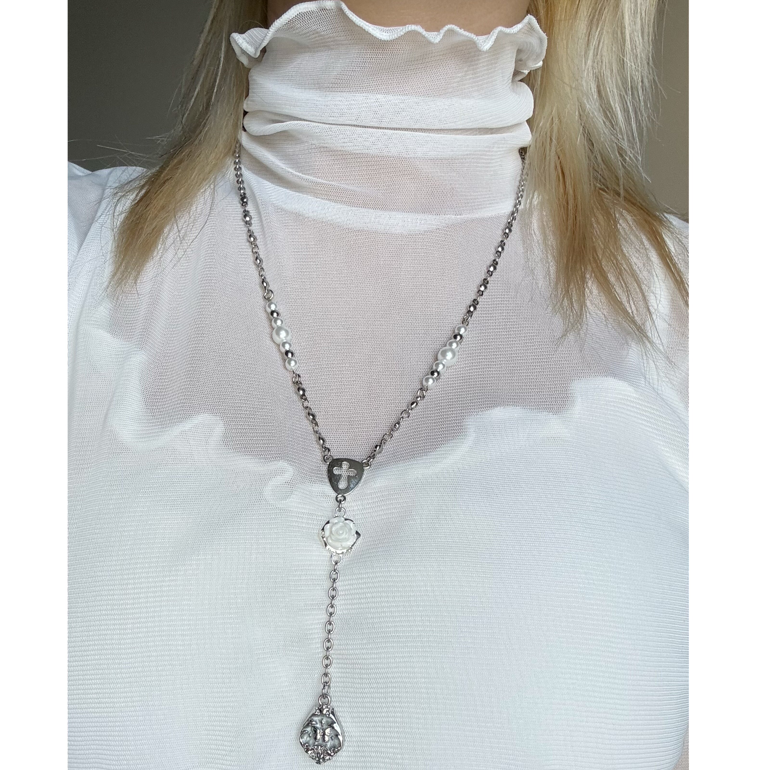 BAROQUE ROSE CROSS BEADED NECKLACE