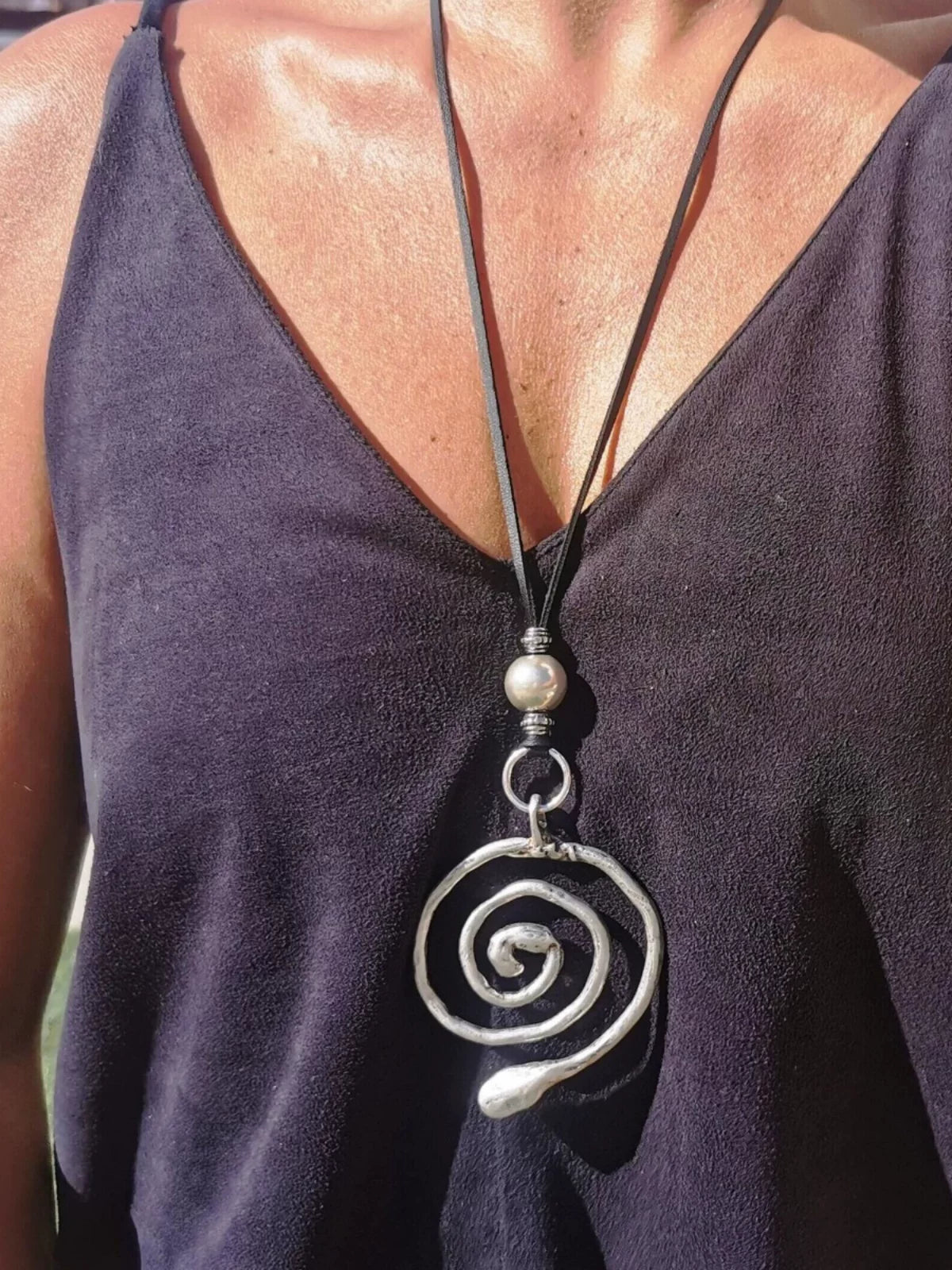 BOHEMIAN CIRCLE SWIRL NECKLACE
