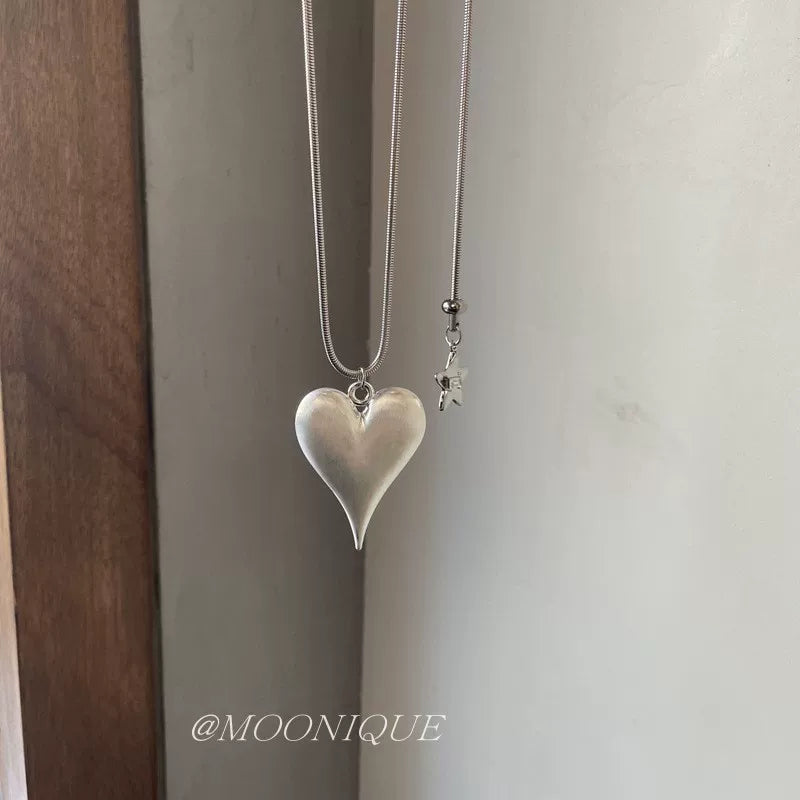 VINTAGE HEART PENDANT SWEATER CHAIN