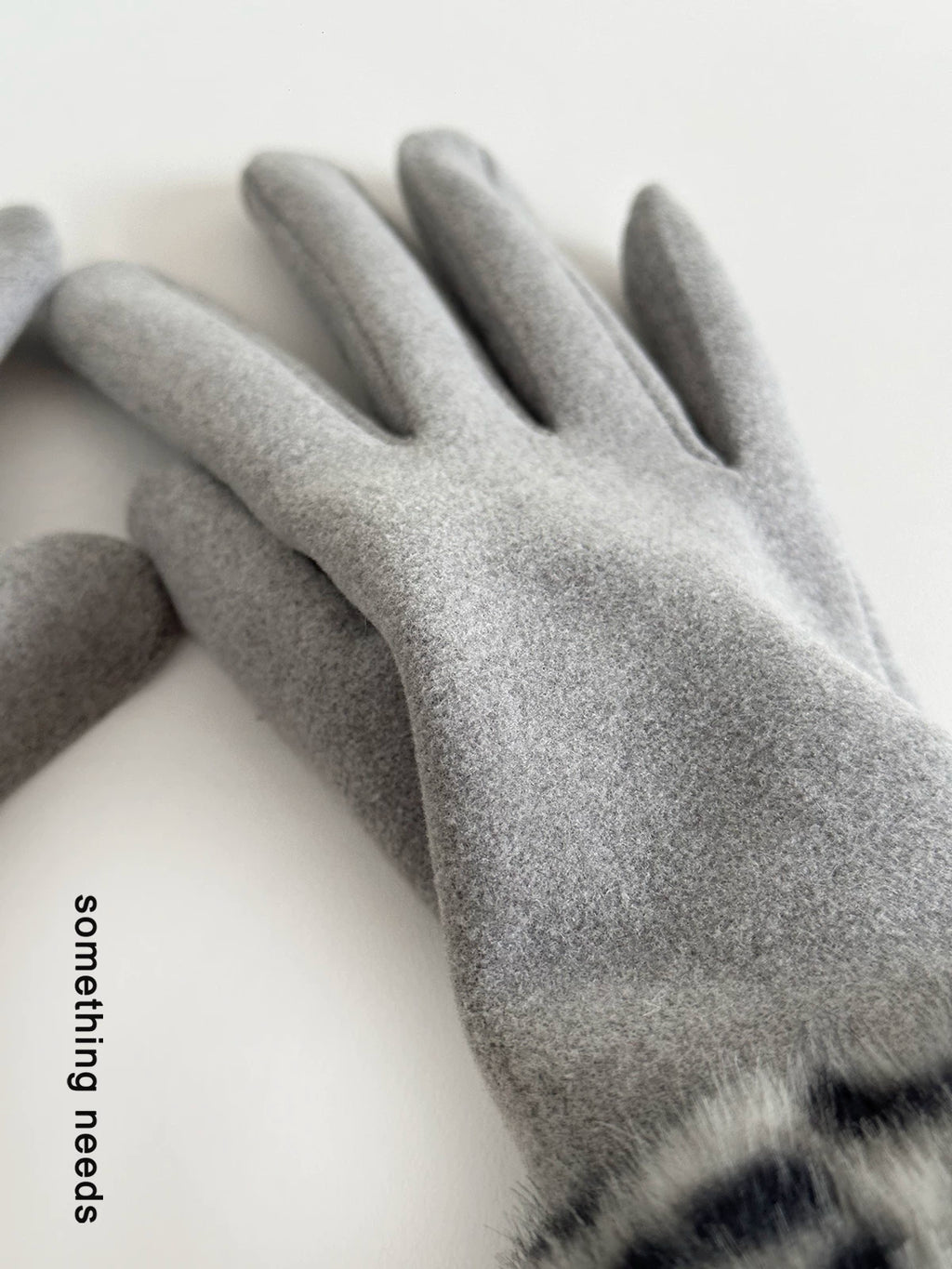 TRIA SELECT | FASHIONABLE LEOPARD TOUCHSCREEN GLOVES【ID:TN00141】