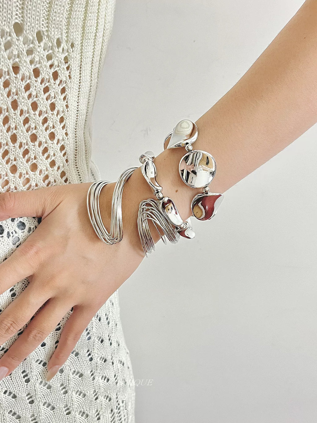 RETRO METAL BRACELET