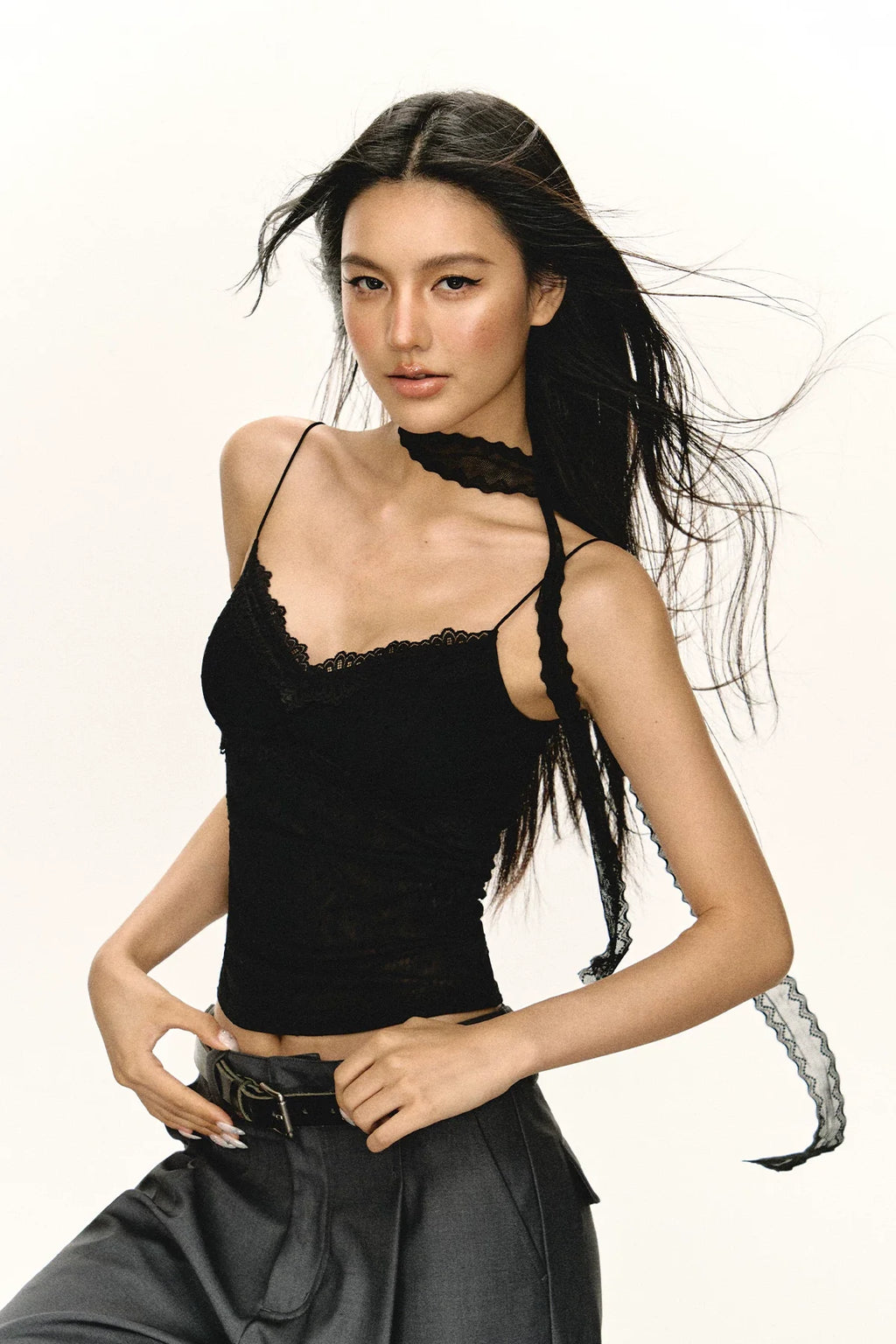 Ariseism Black Lace-Trim Camisole with Lace Neck Detail