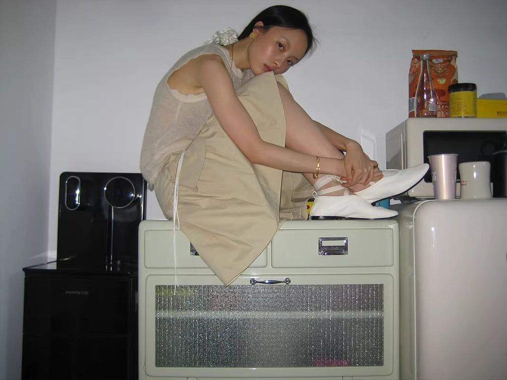 Antwerp Six Vector Foldline Skirt in Champagne Beige or Black Ink