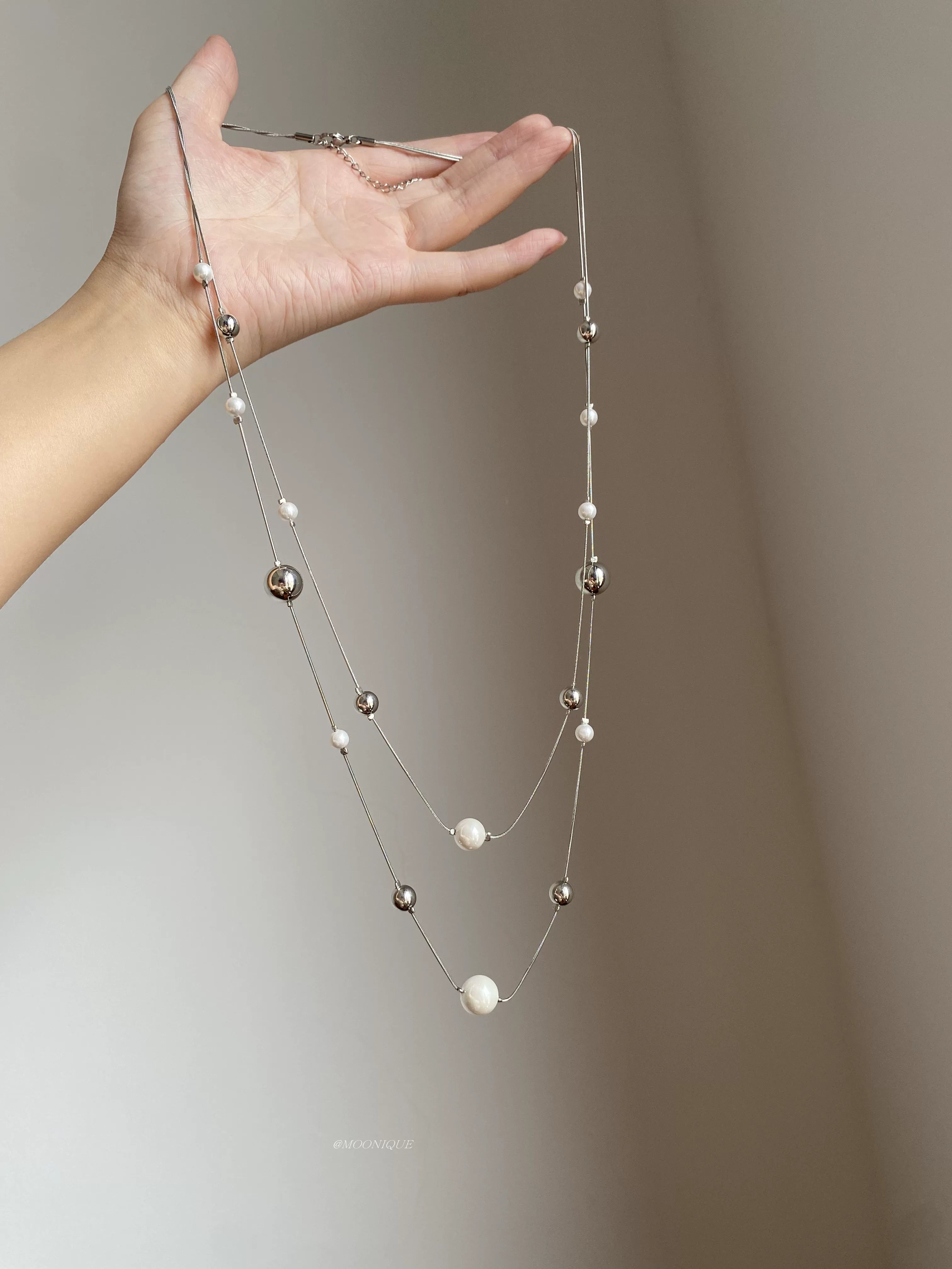 ELEGANT PEARL SWEATER NECKLACE