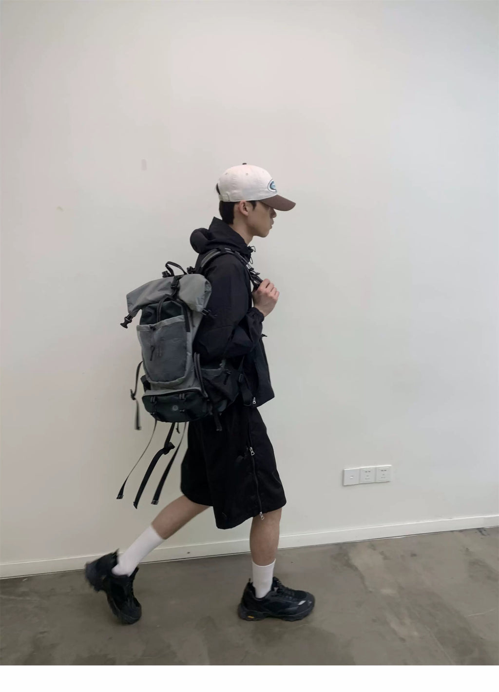 Switch Zip Shorts